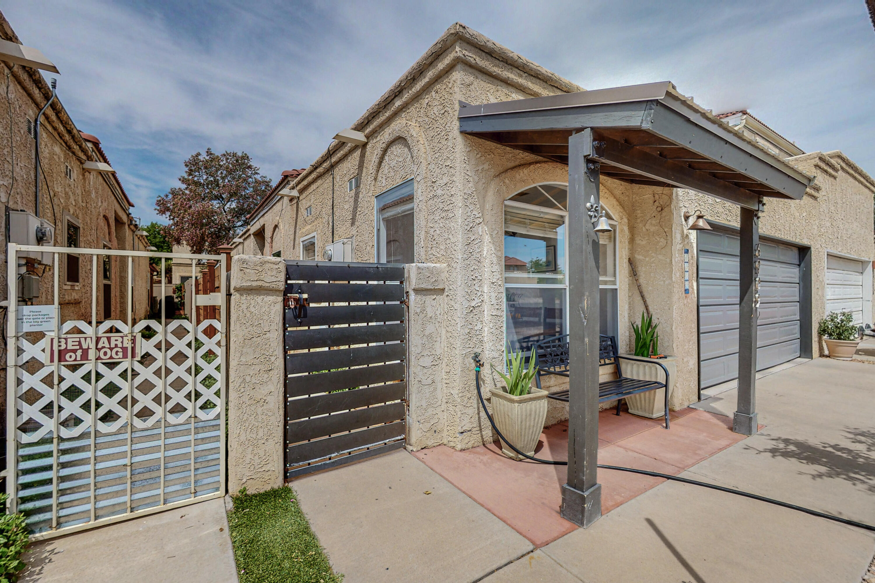 6909 Los Alisos Court NW
