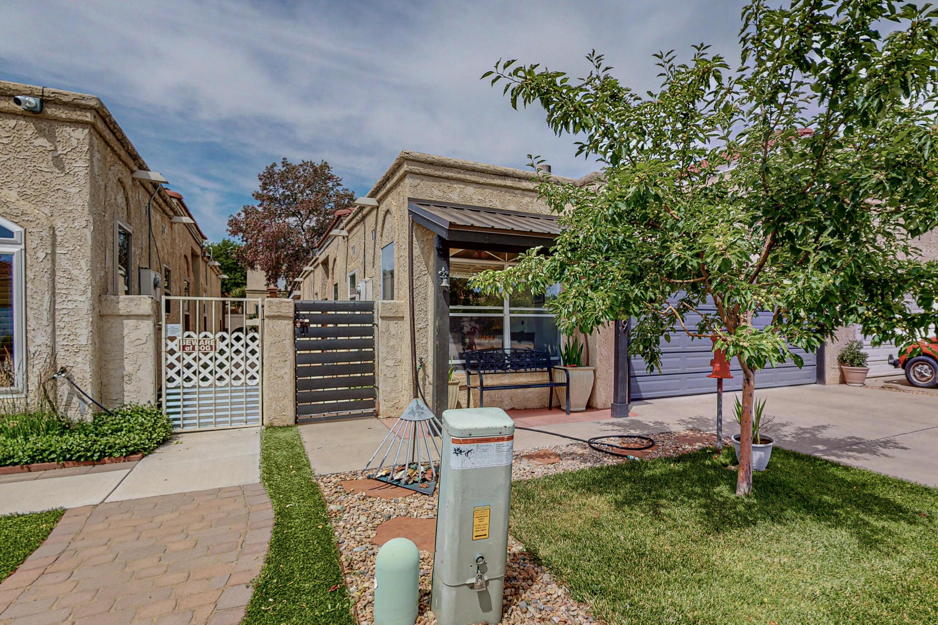 6909 Los Alisos Court NW