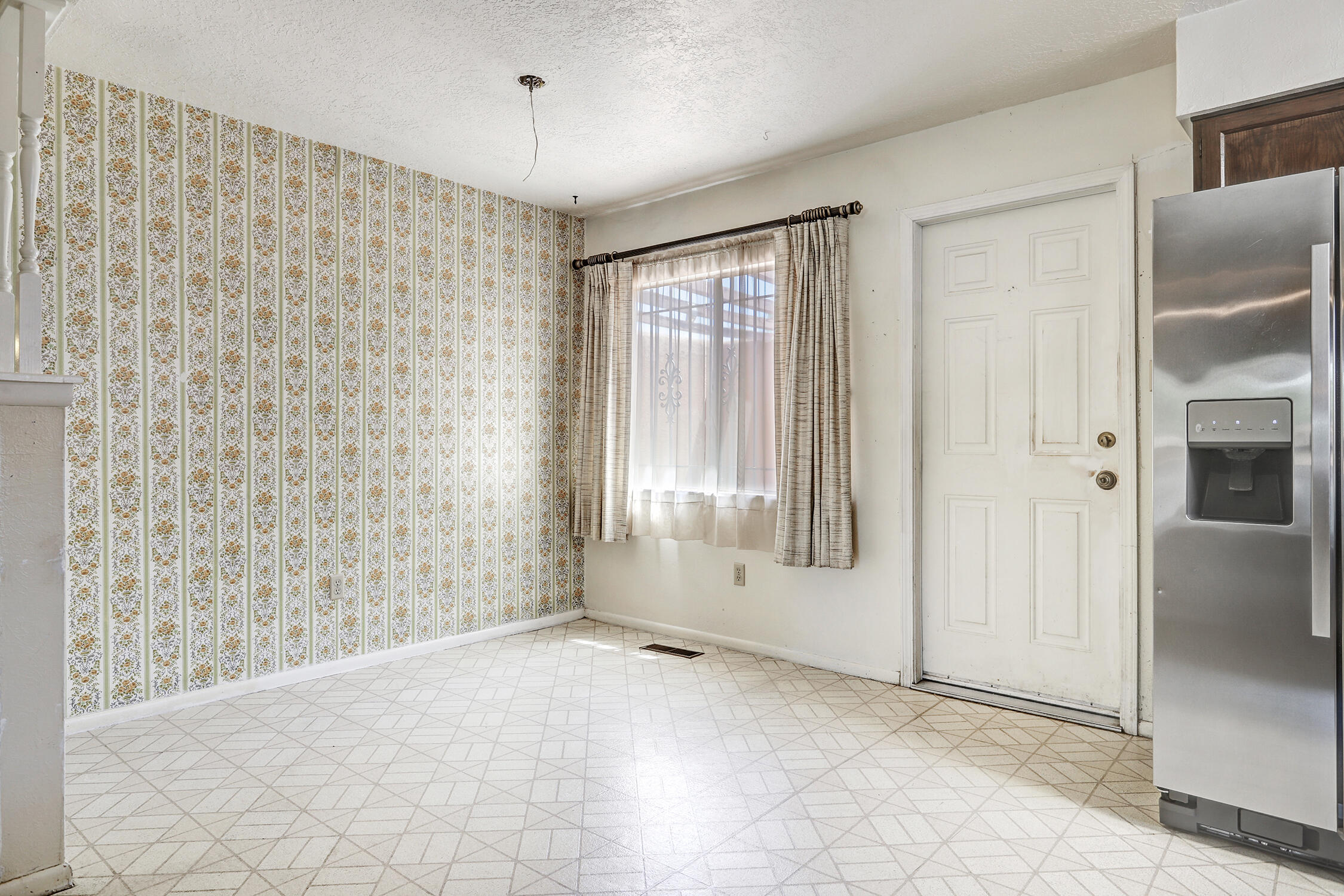 7409 Frieda Street NE