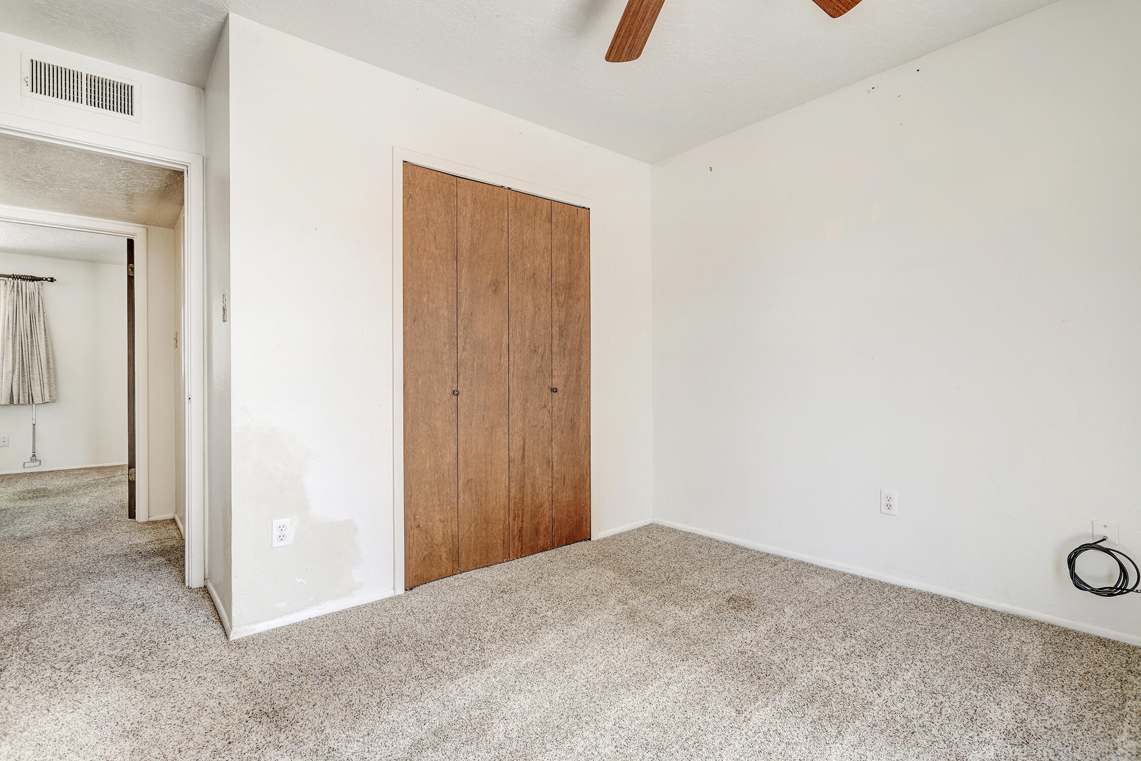 7409 Frieda Street NE