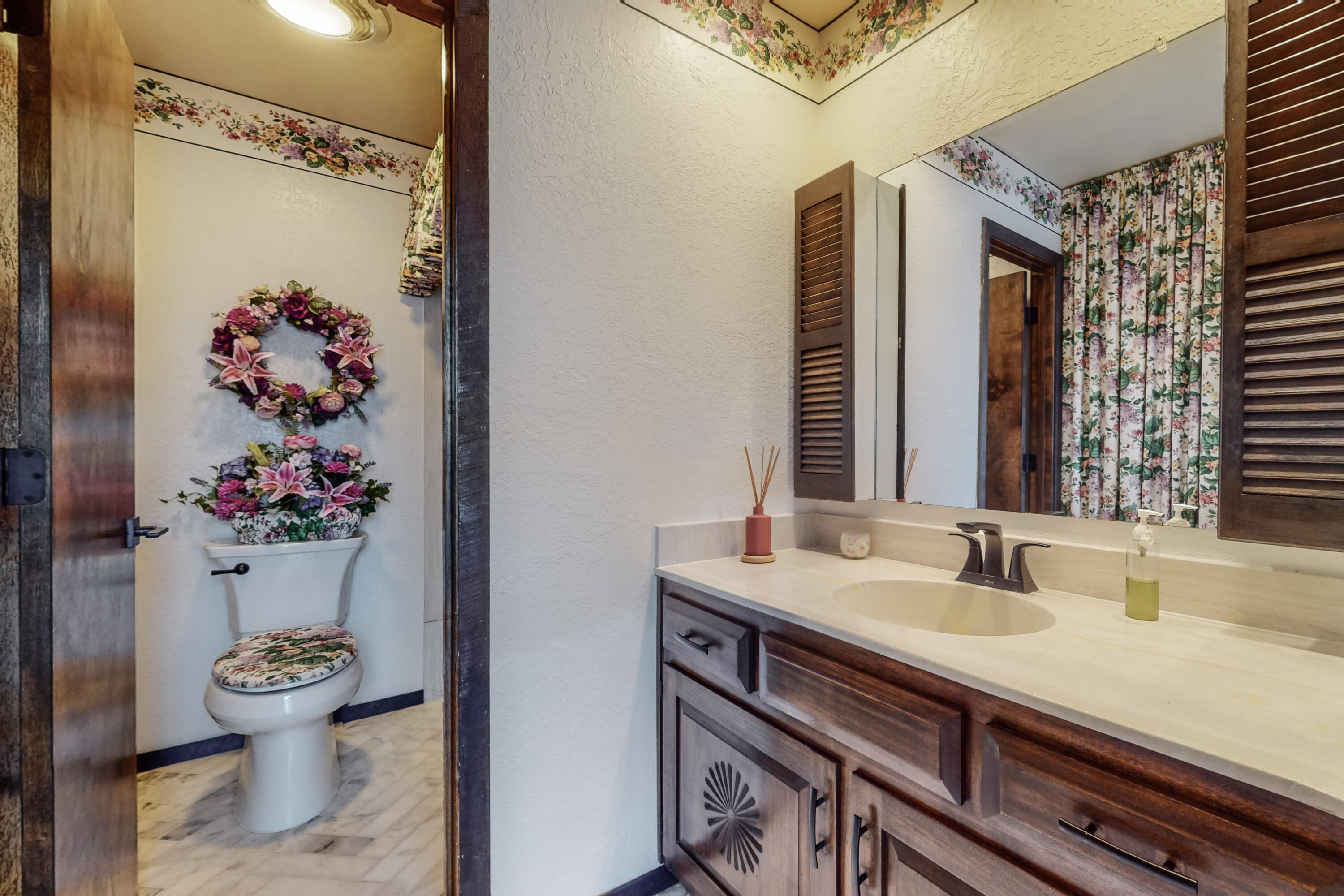 10230 Cielito Lindo NE