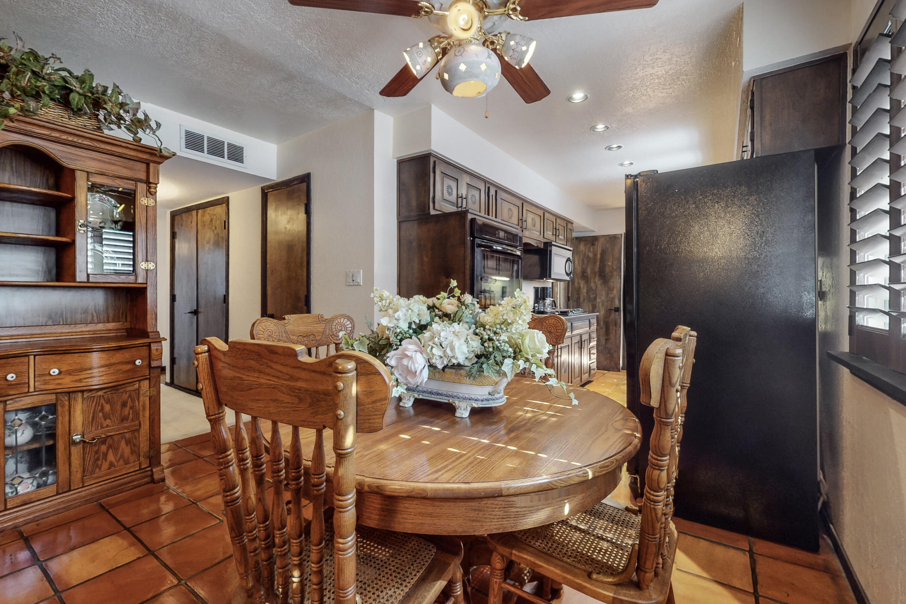 10230 Cielito Lindo NE