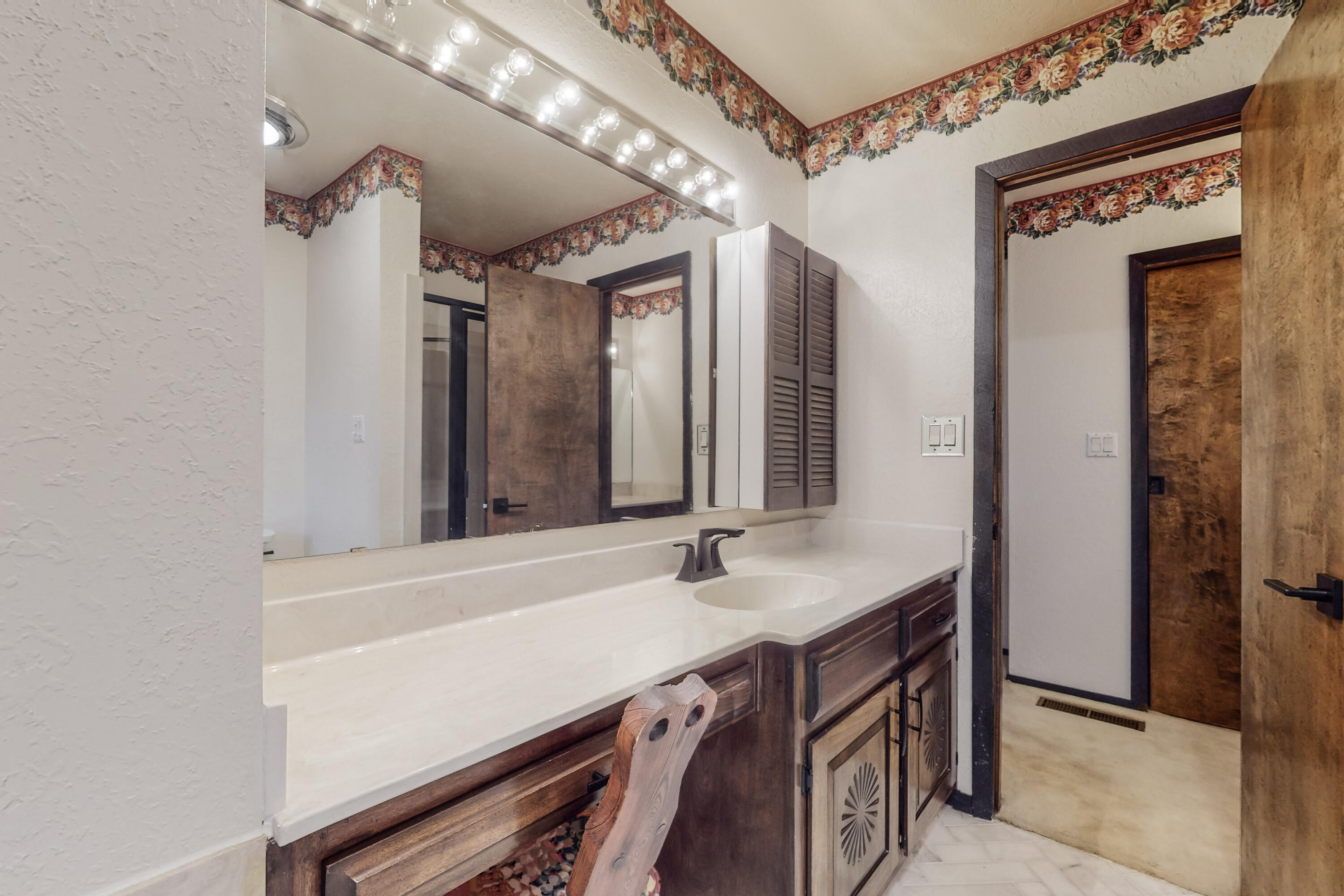 10230 Cielito Lindo NE