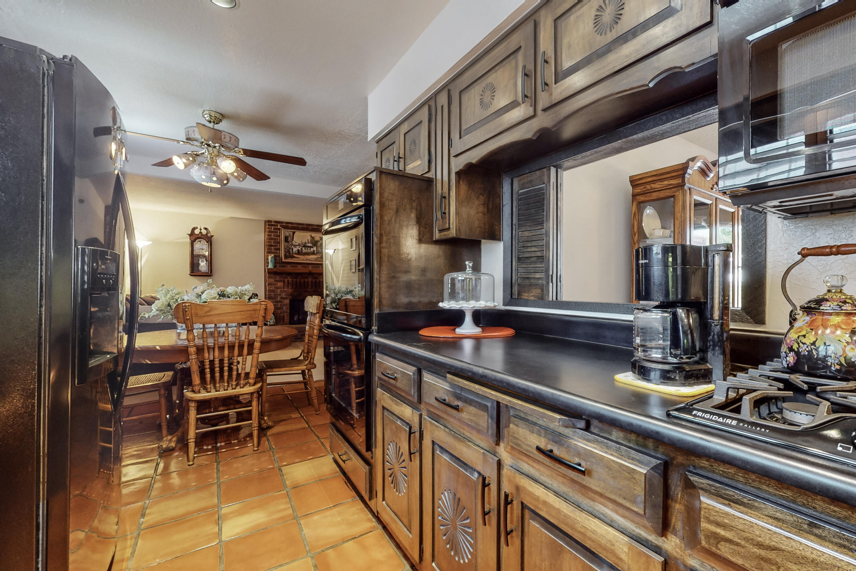 10230 Cielito Lindo NE