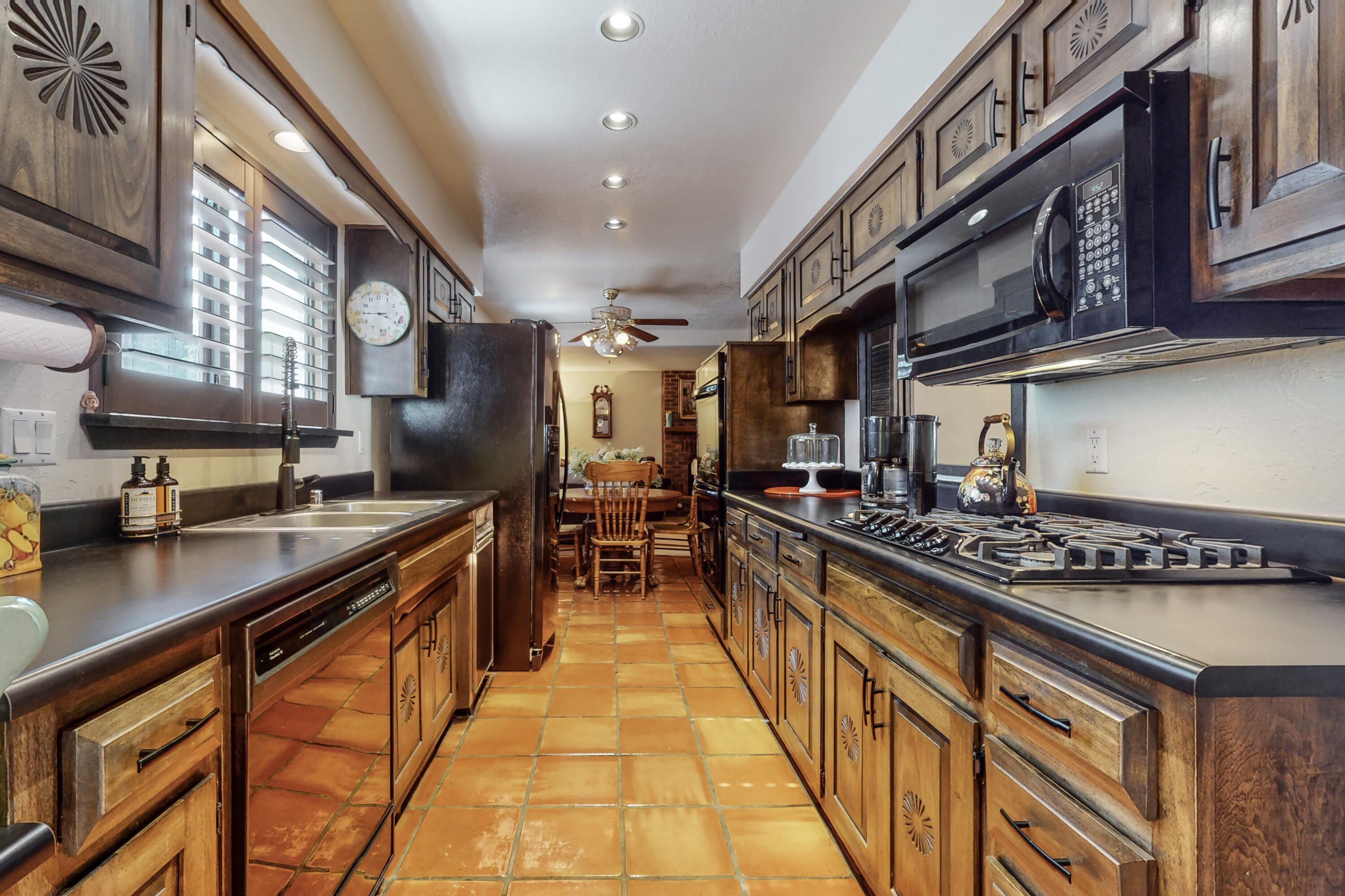 10230 Cielito Lindo NE