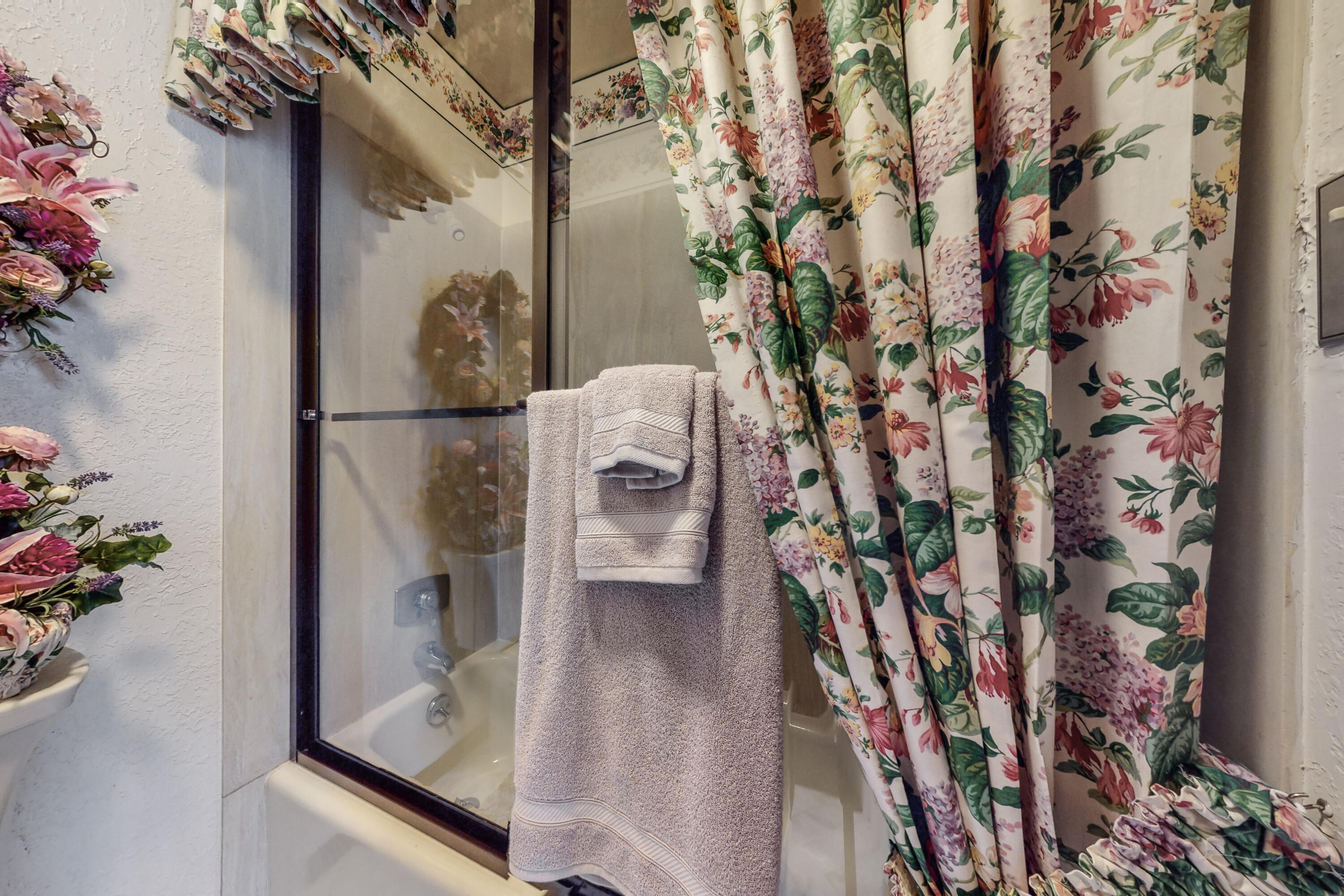 10230 Cielito Lindo NE