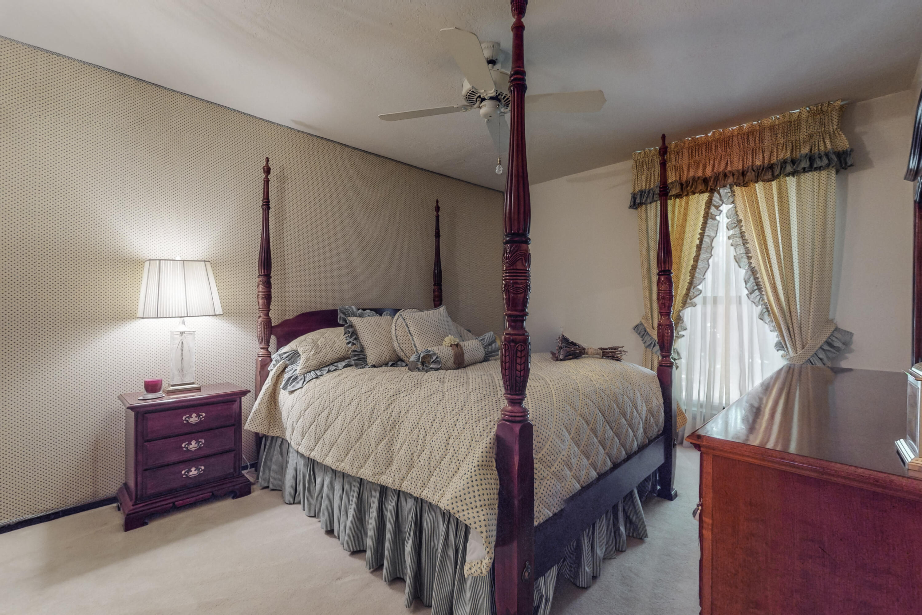 10230 Cielito Lindo NE