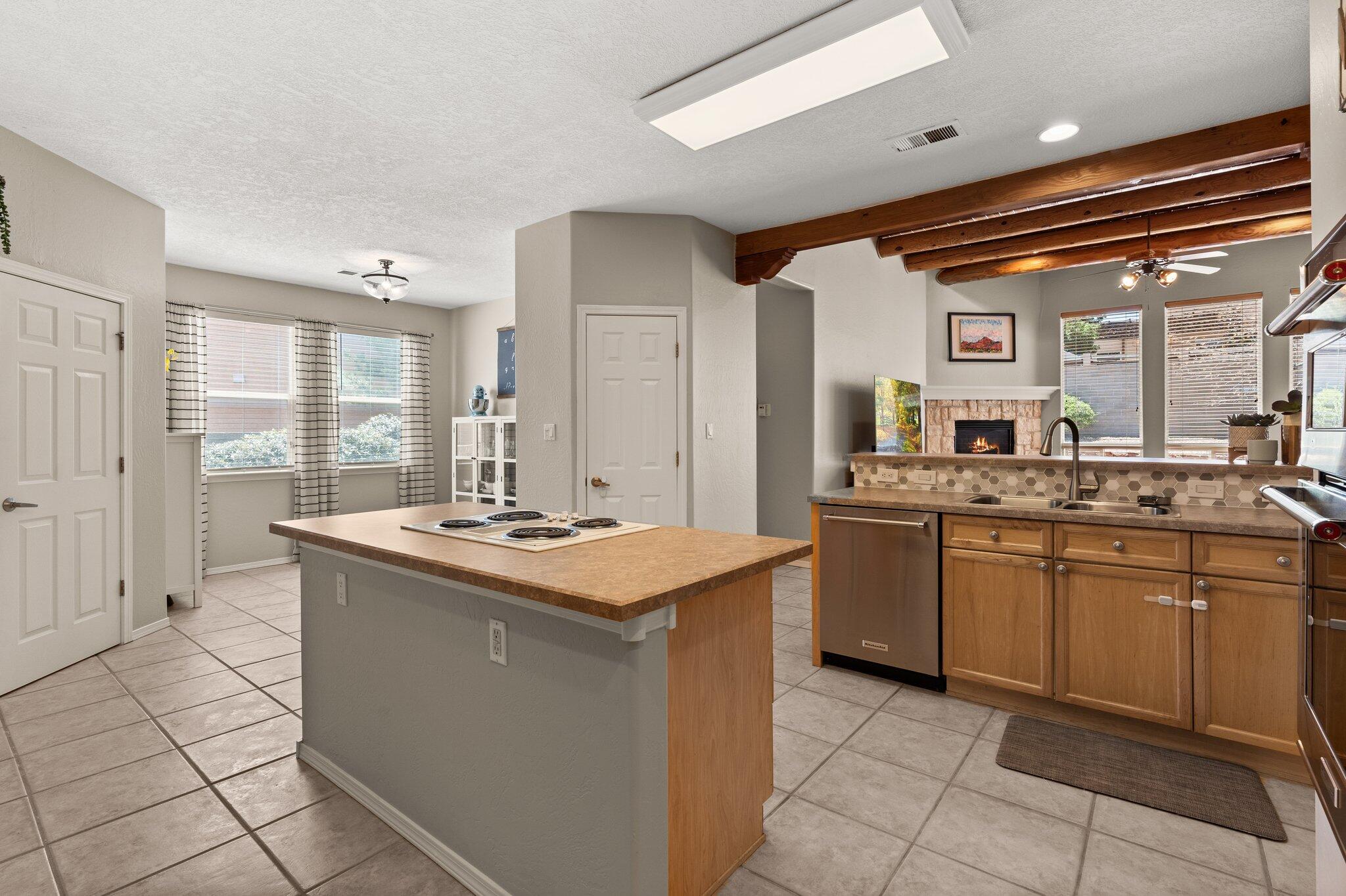 6408 Freemont Hills Loop NE