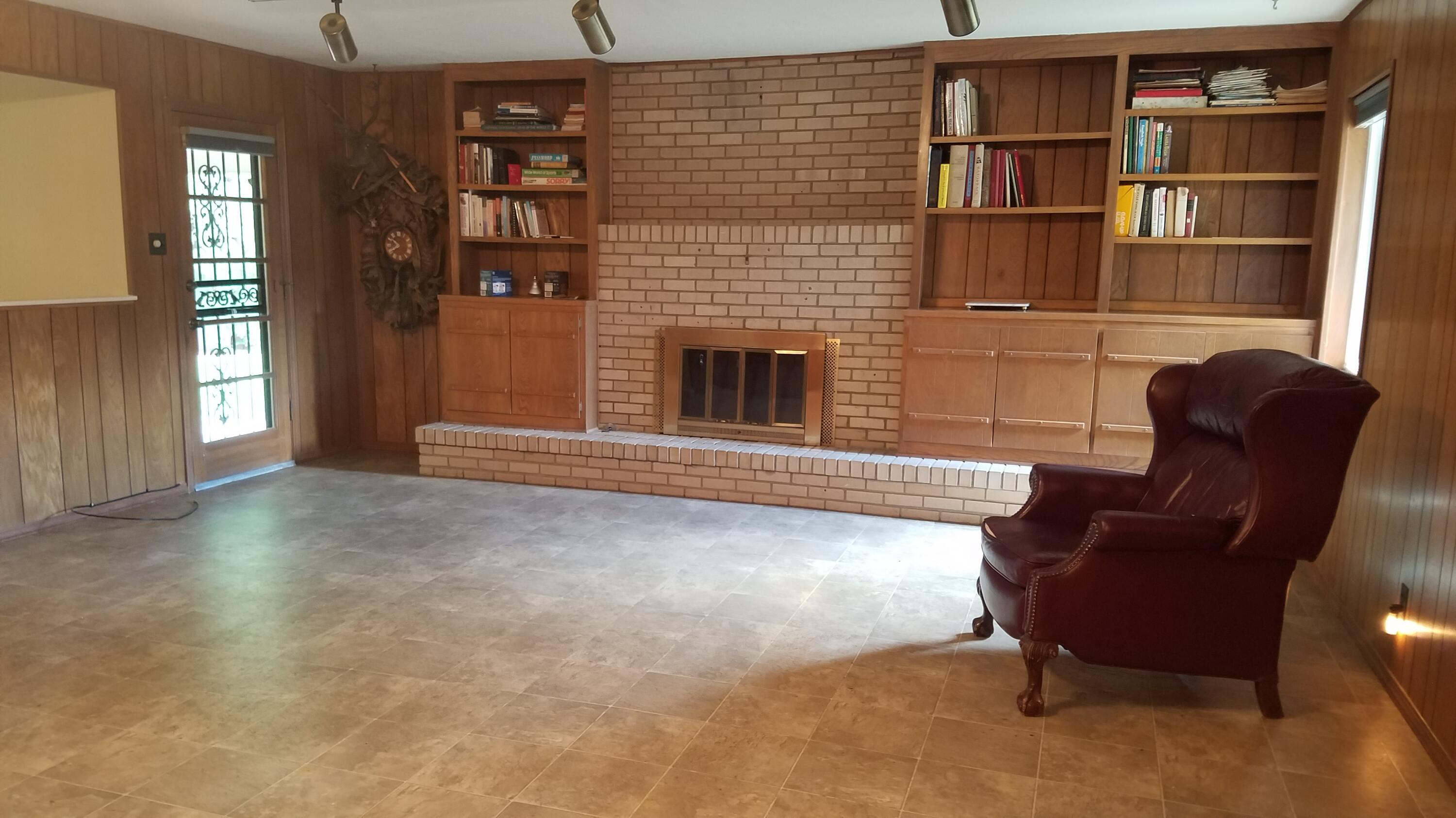 7004 Carriage Road NE