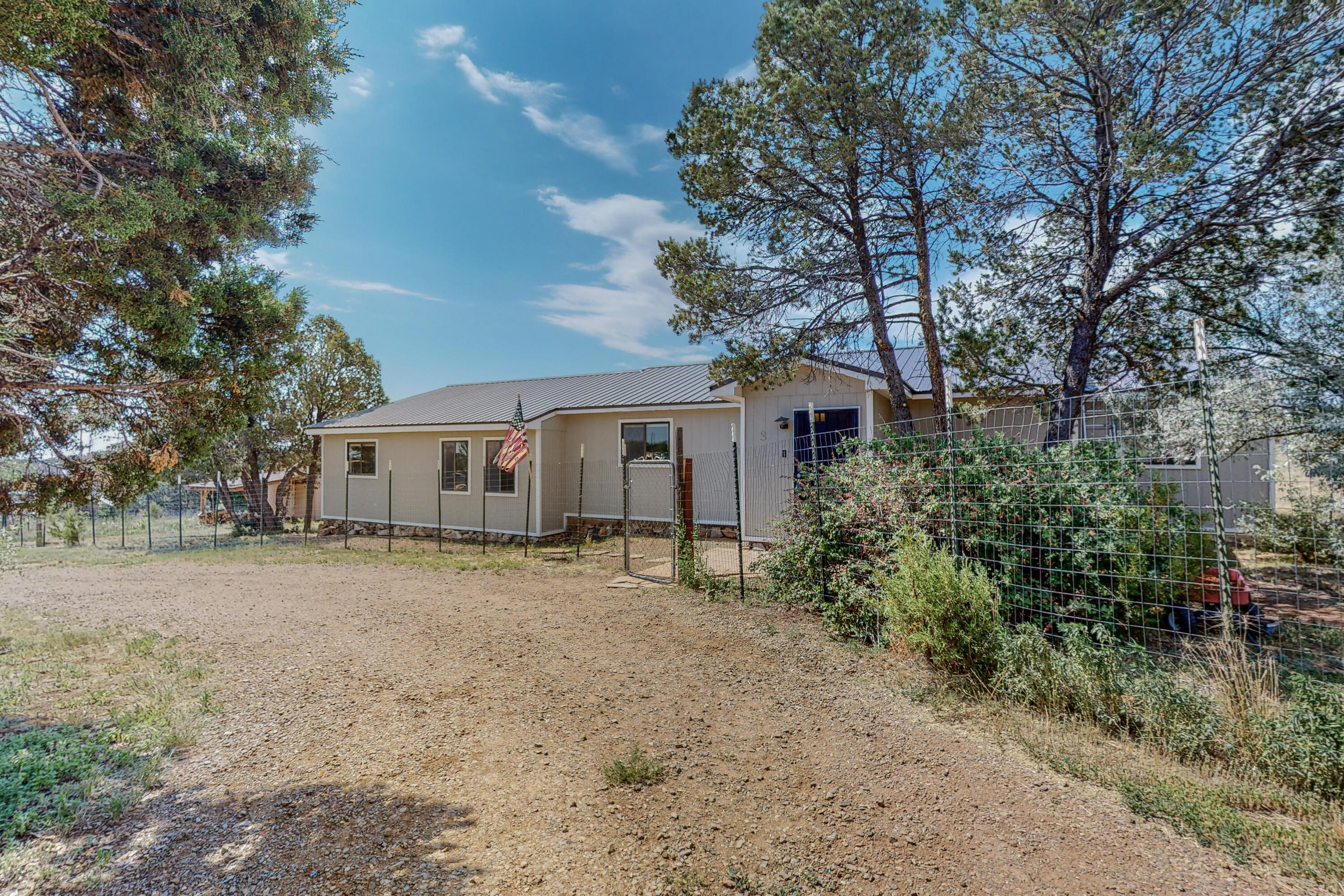 3 W Starr Lane