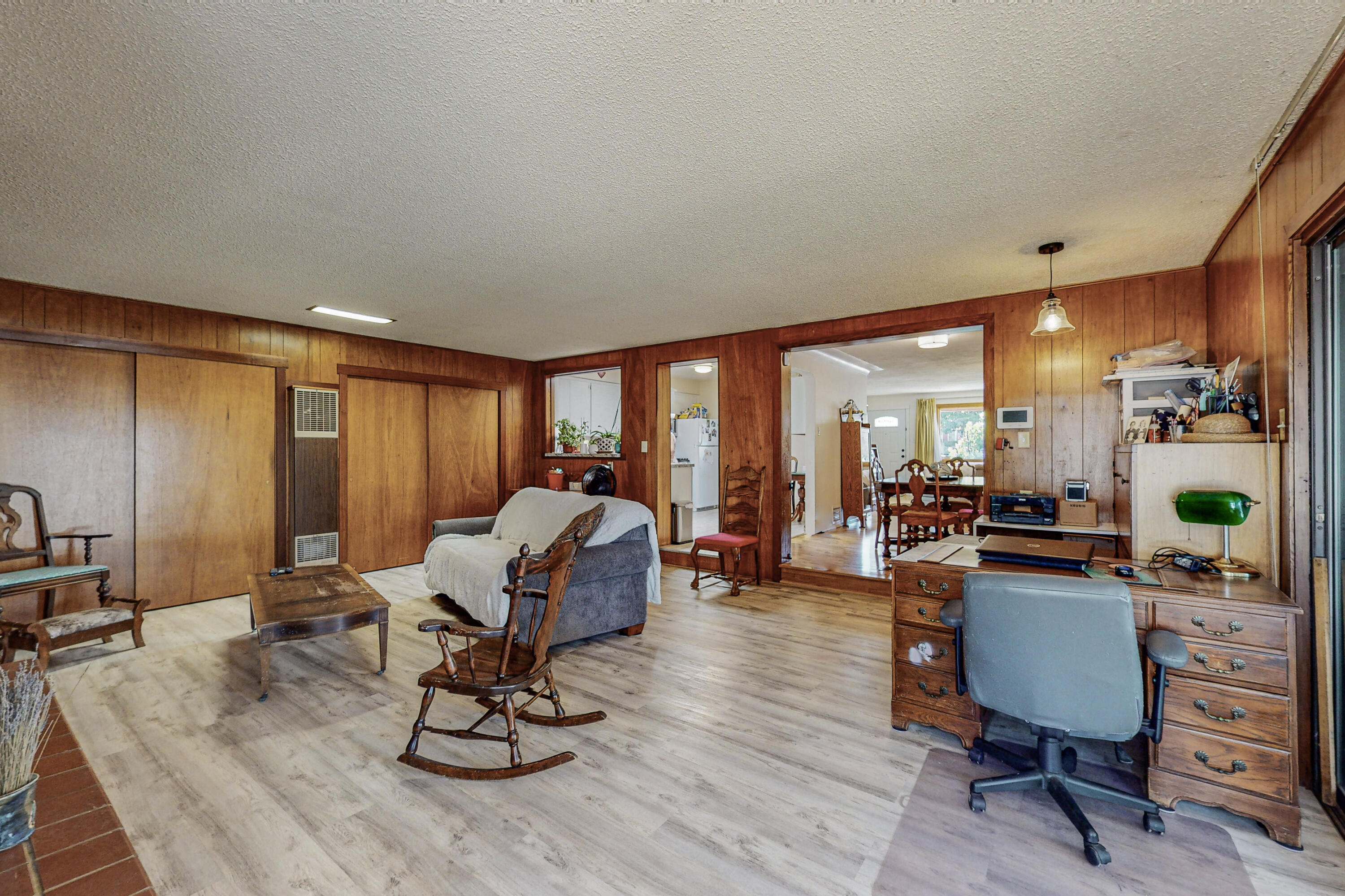 2725 Vermont Street NE