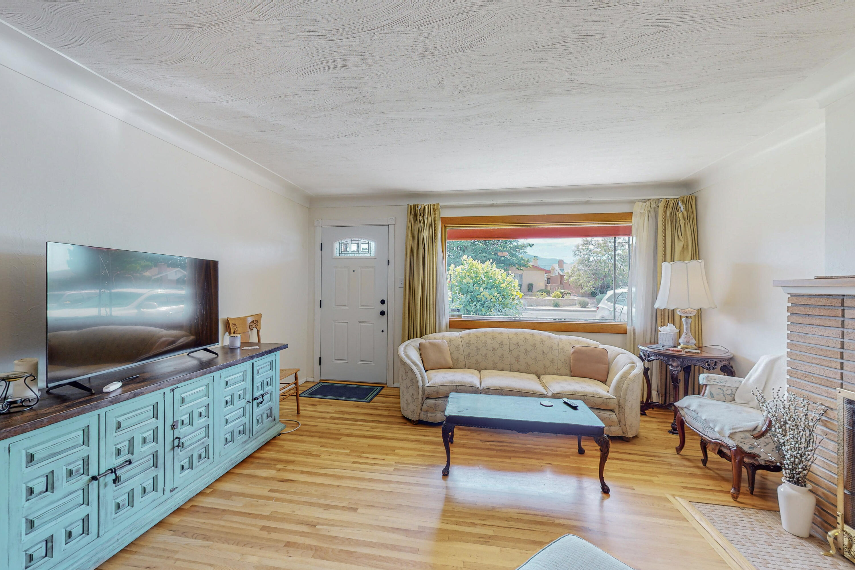 2725 Vermont Street NE