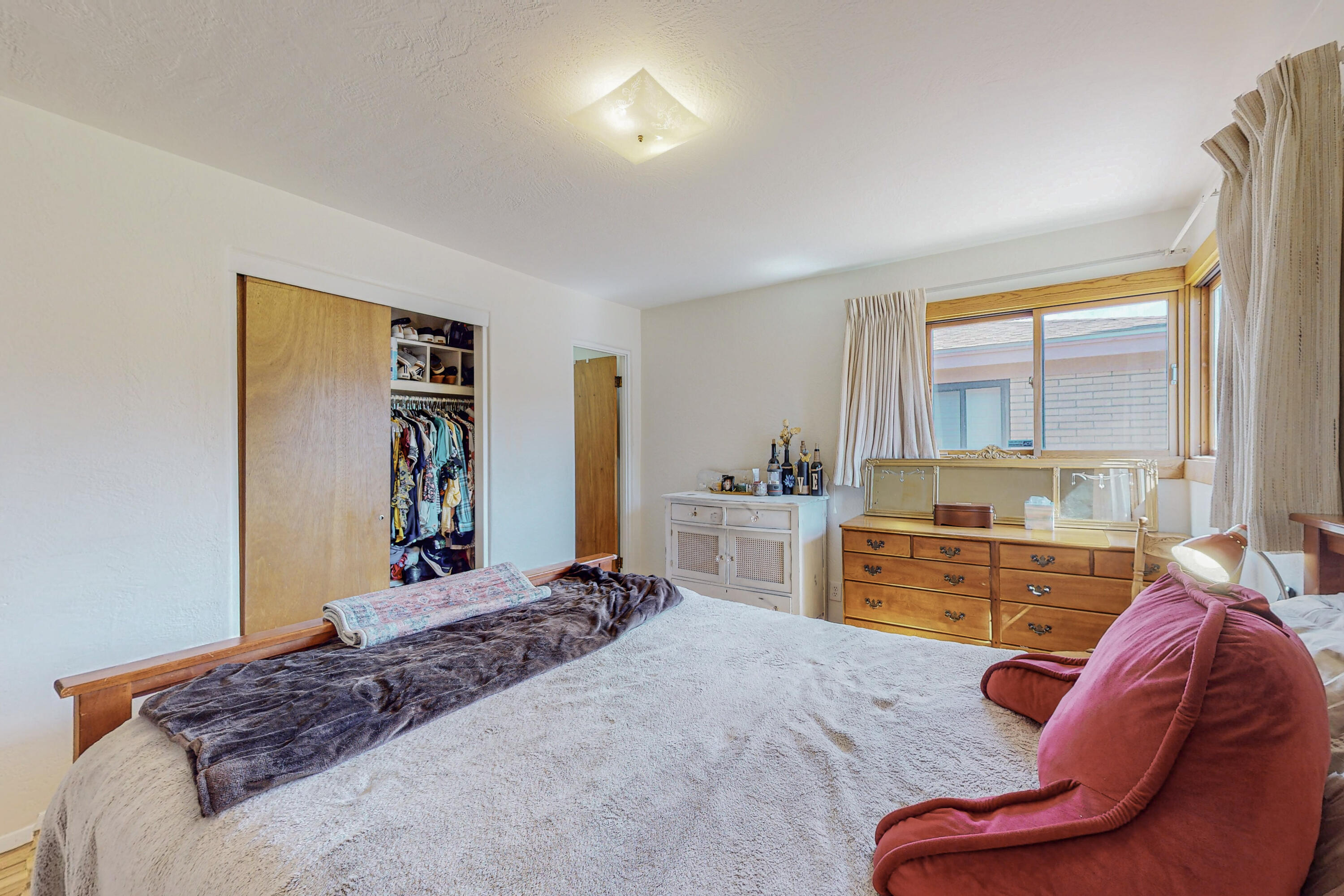 2725 Vermont Street NE