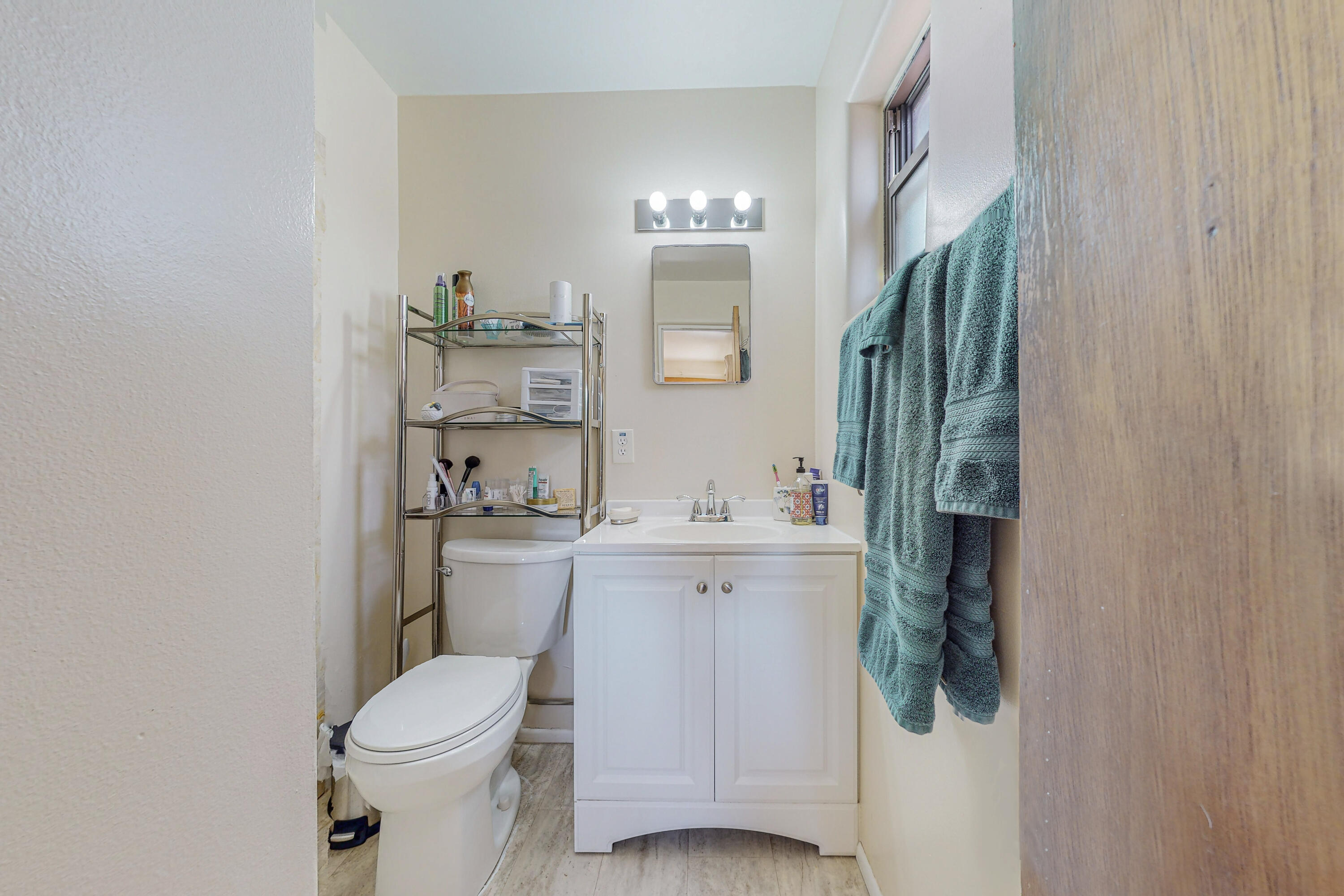 2725 Vermont Street NE