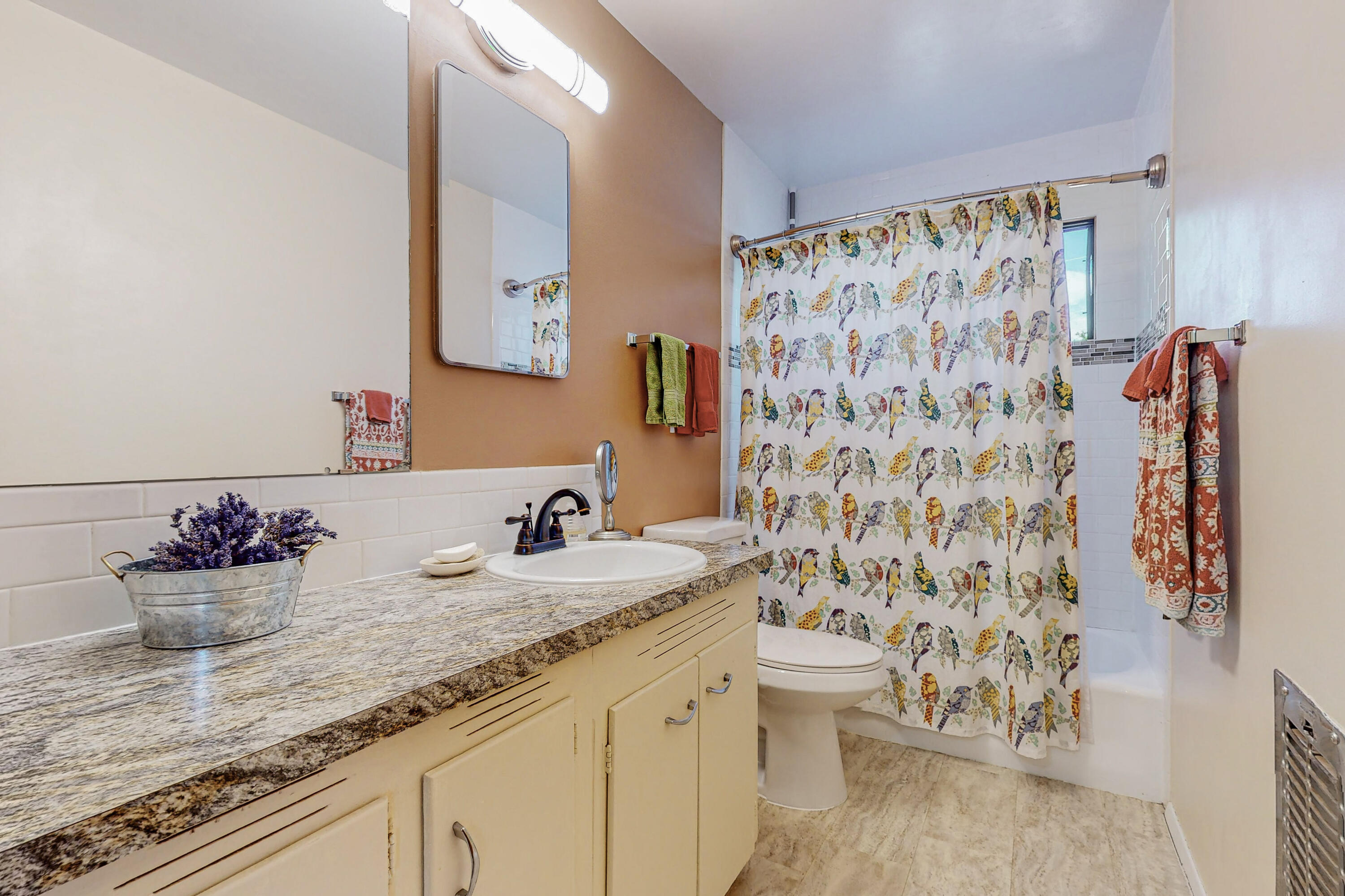 2725 Vermont Street NE