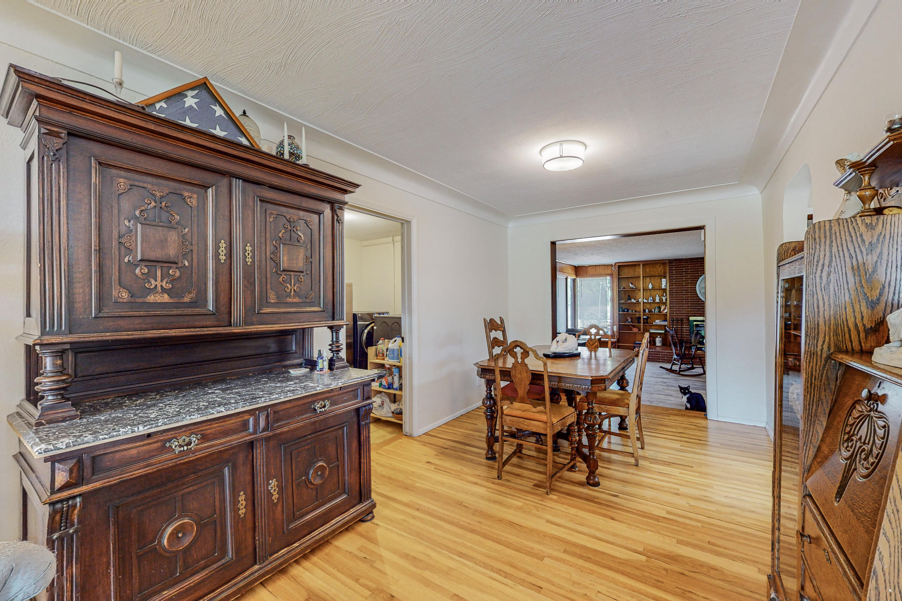 2725 Vermont Street NE