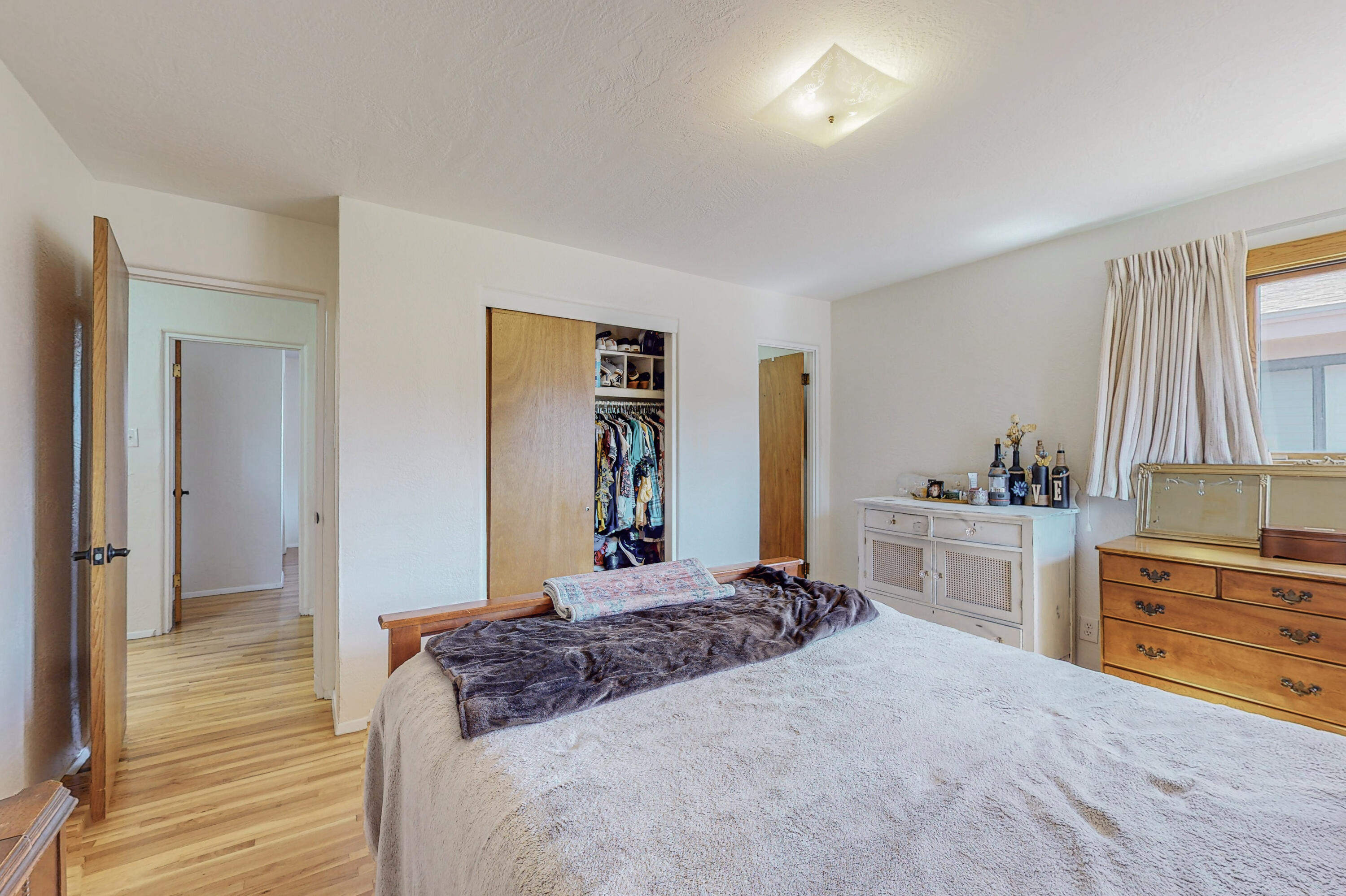 2725 Vermont Street NE