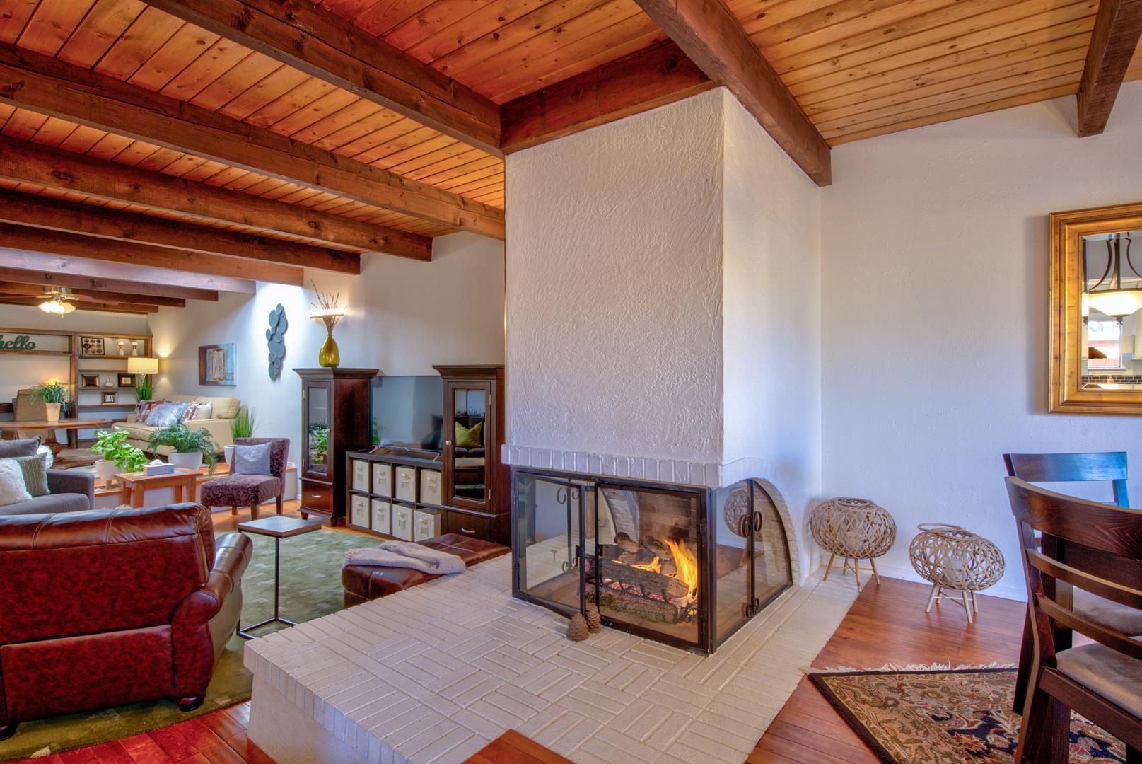 1101 Bernalillo Place