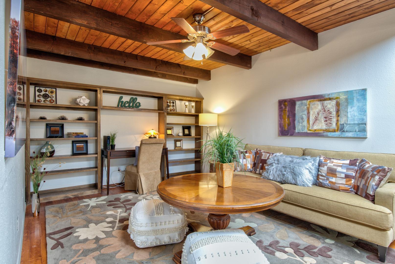 1101 Bernalillo Place