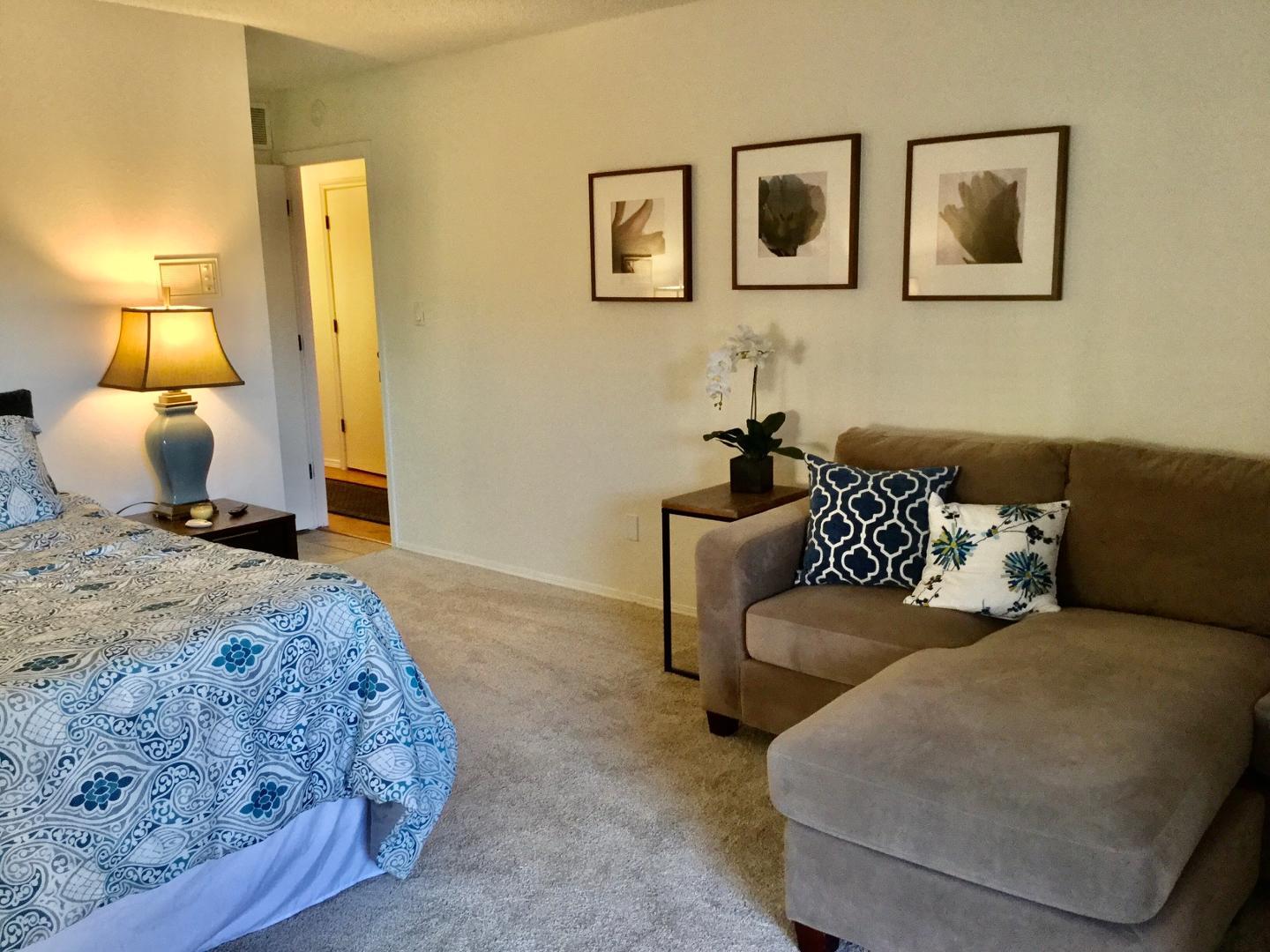 1101 Bernalillo Place