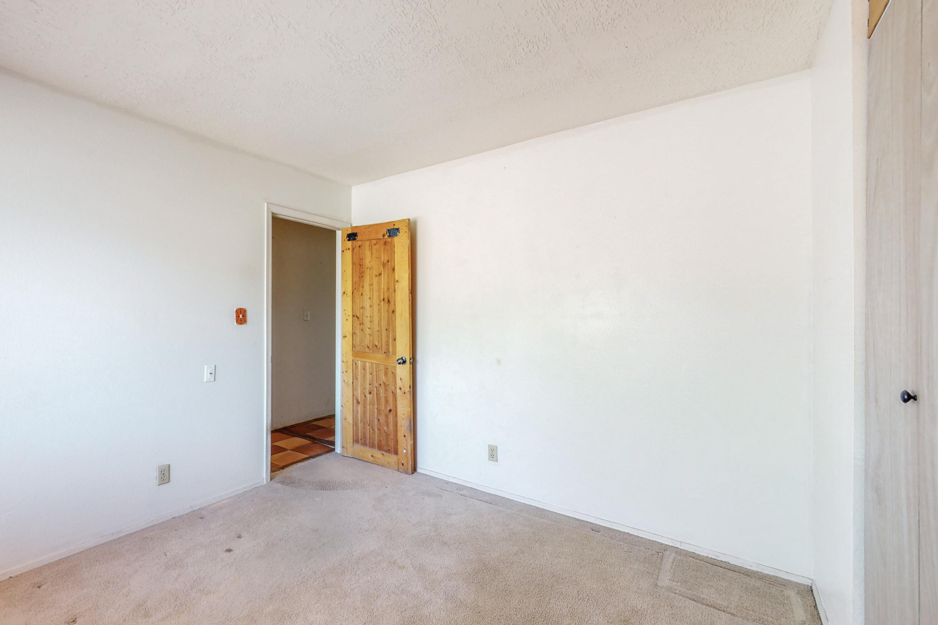 466 Feldspar Drive NE