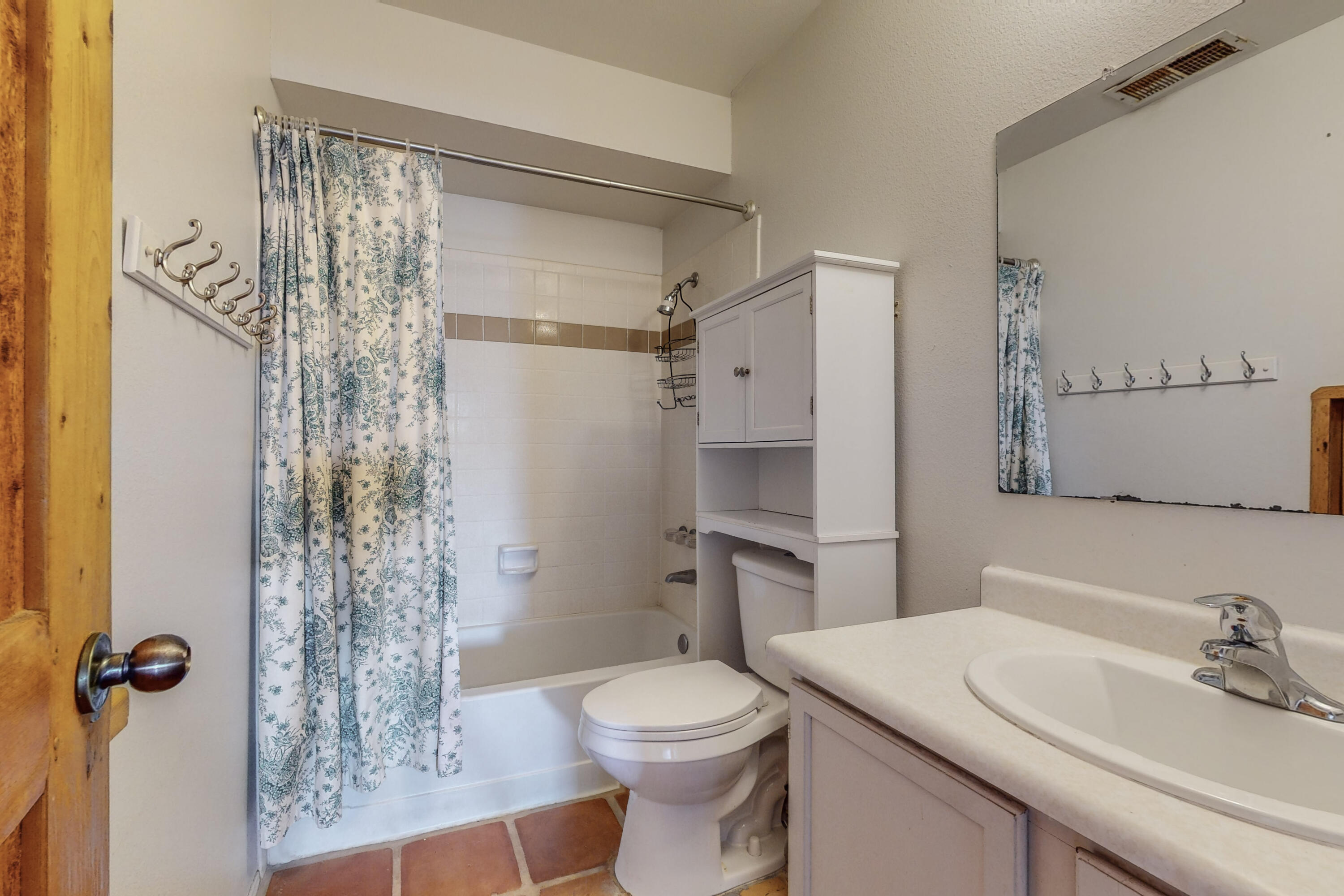 466 Feldspar Drive NE