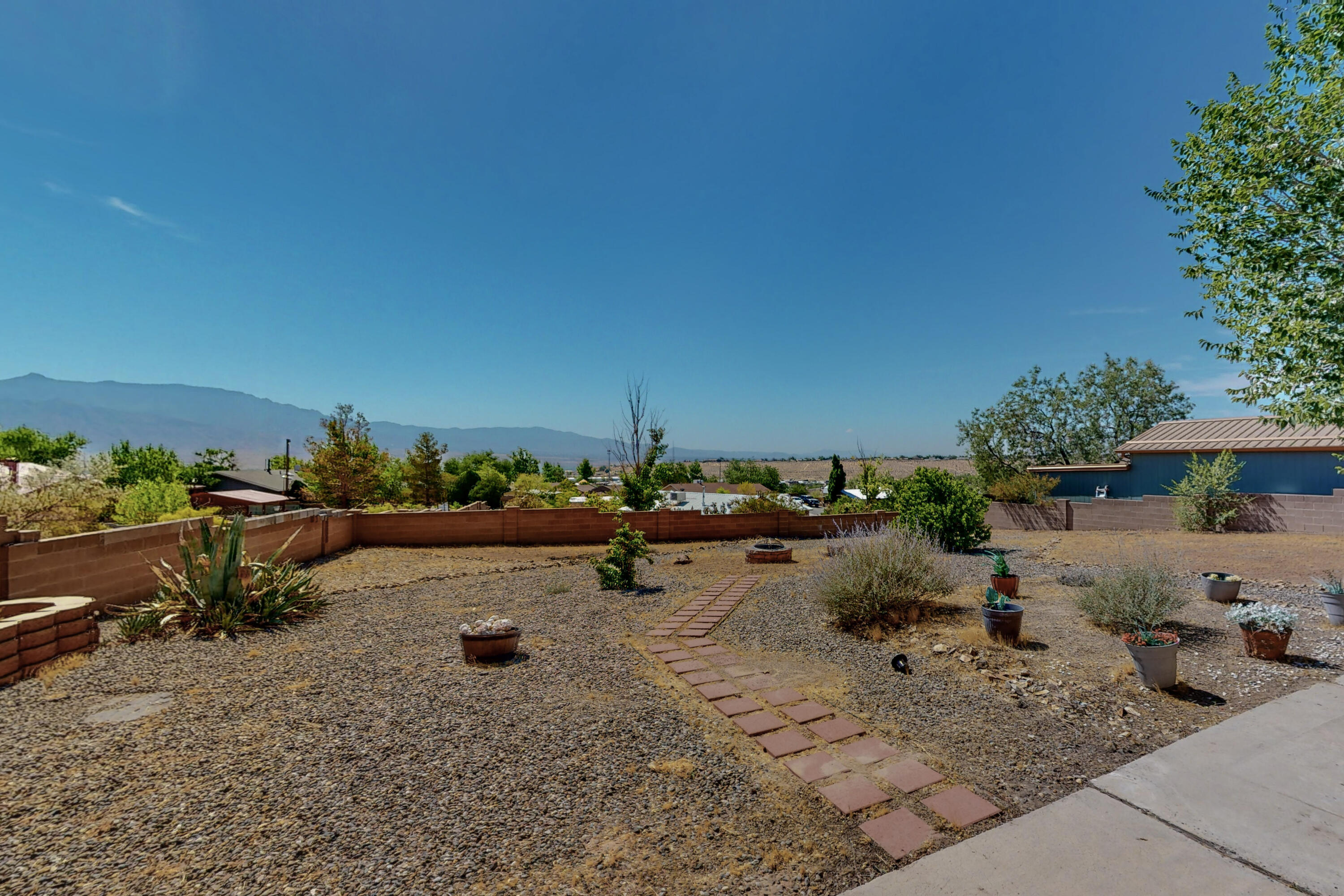 466 Feldspar Drive NE