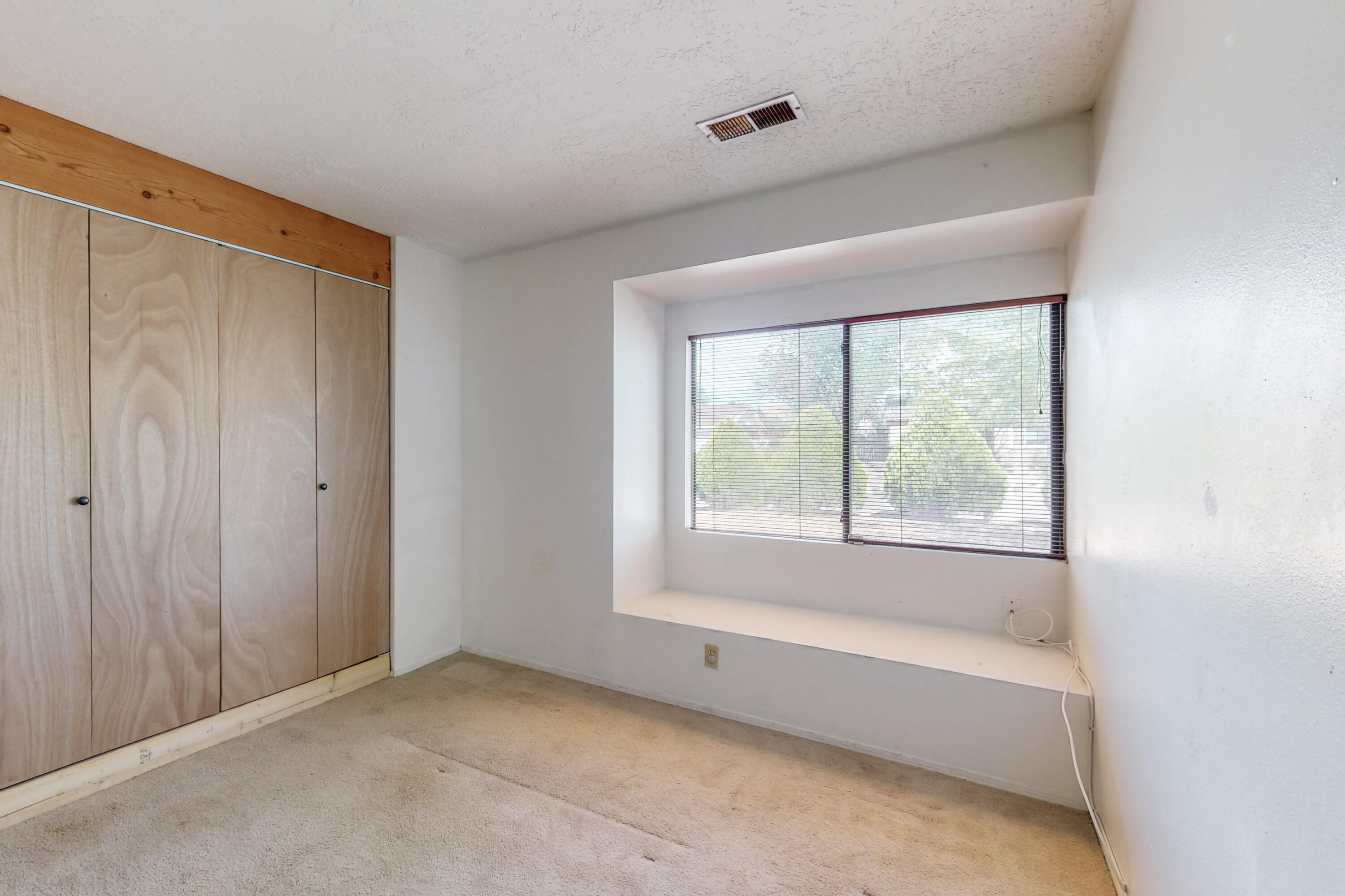 466 Feldspar Drive NE