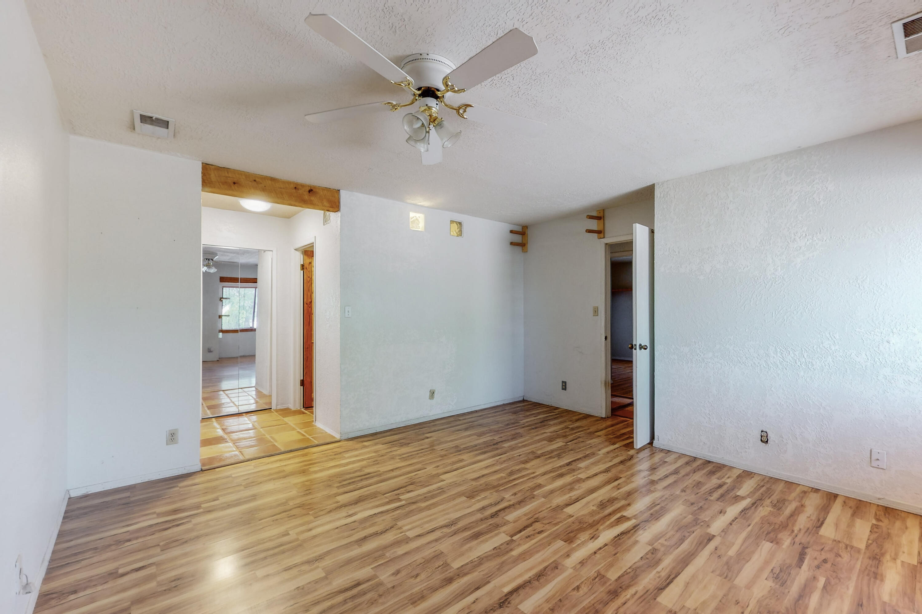 466 Feldspar Drive NE