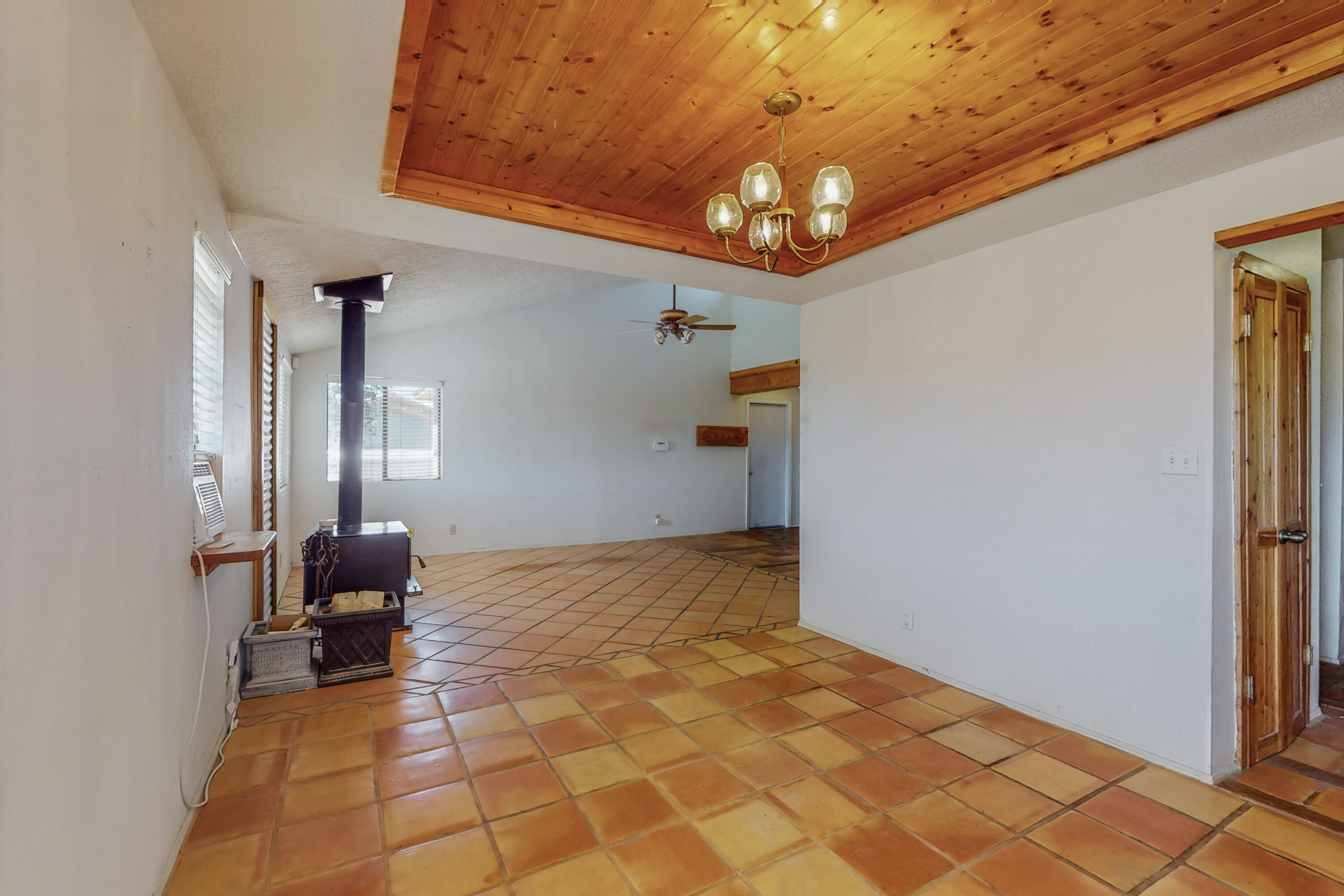 466 Feldspar Drive NE