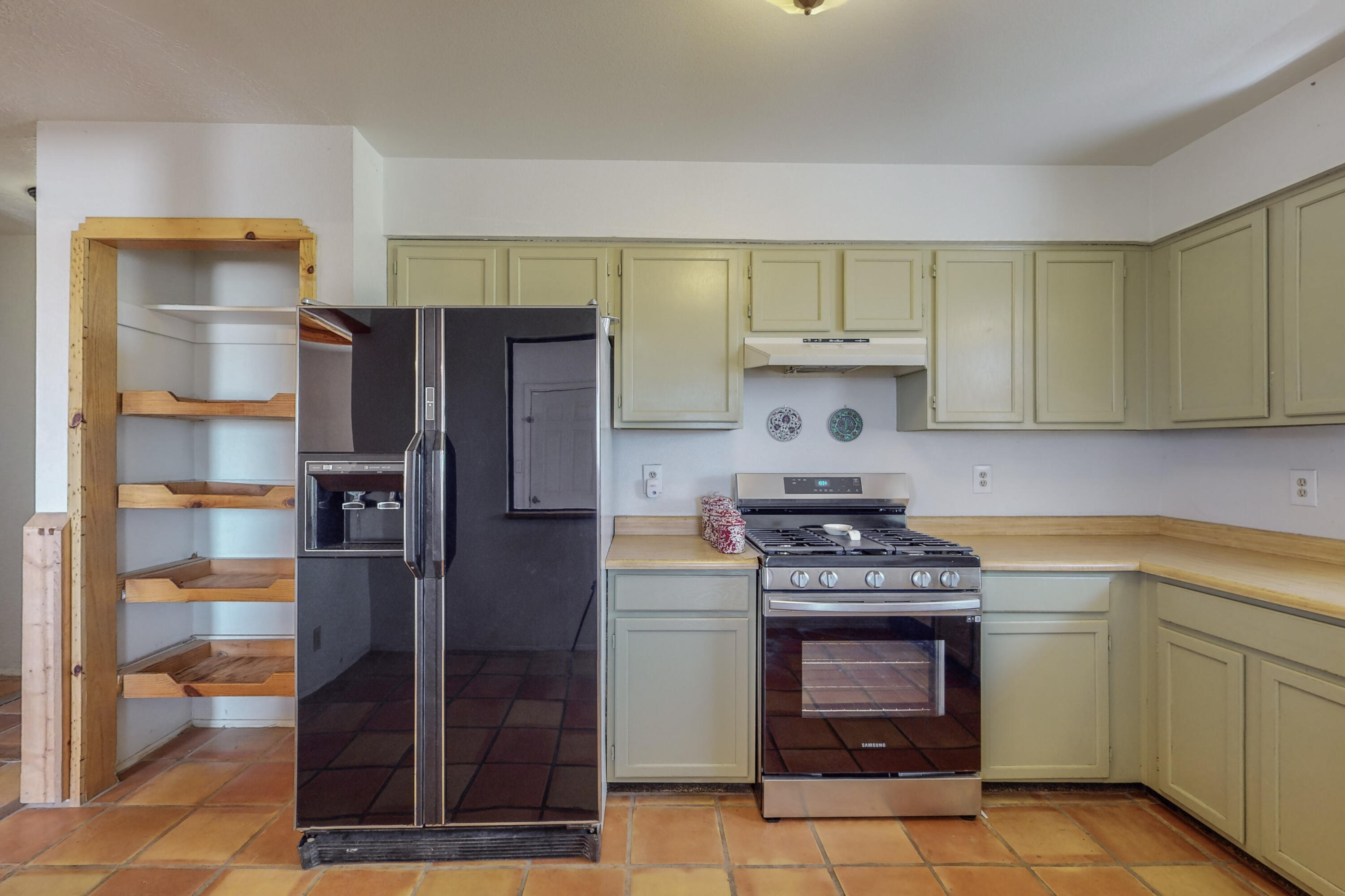 466 Feldspar Drive NE