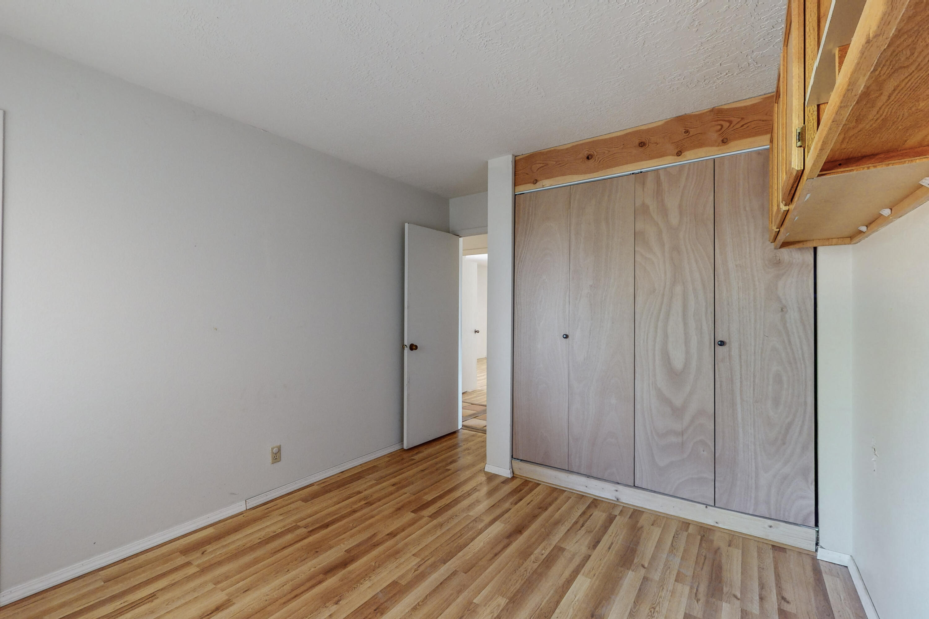 466 Feldspar Drive NE