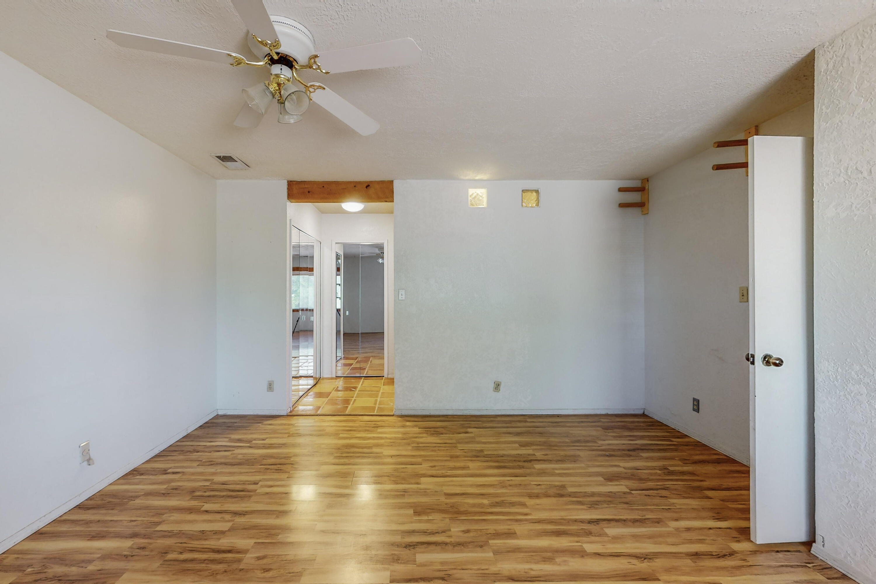 466 Feldspar Drive NE