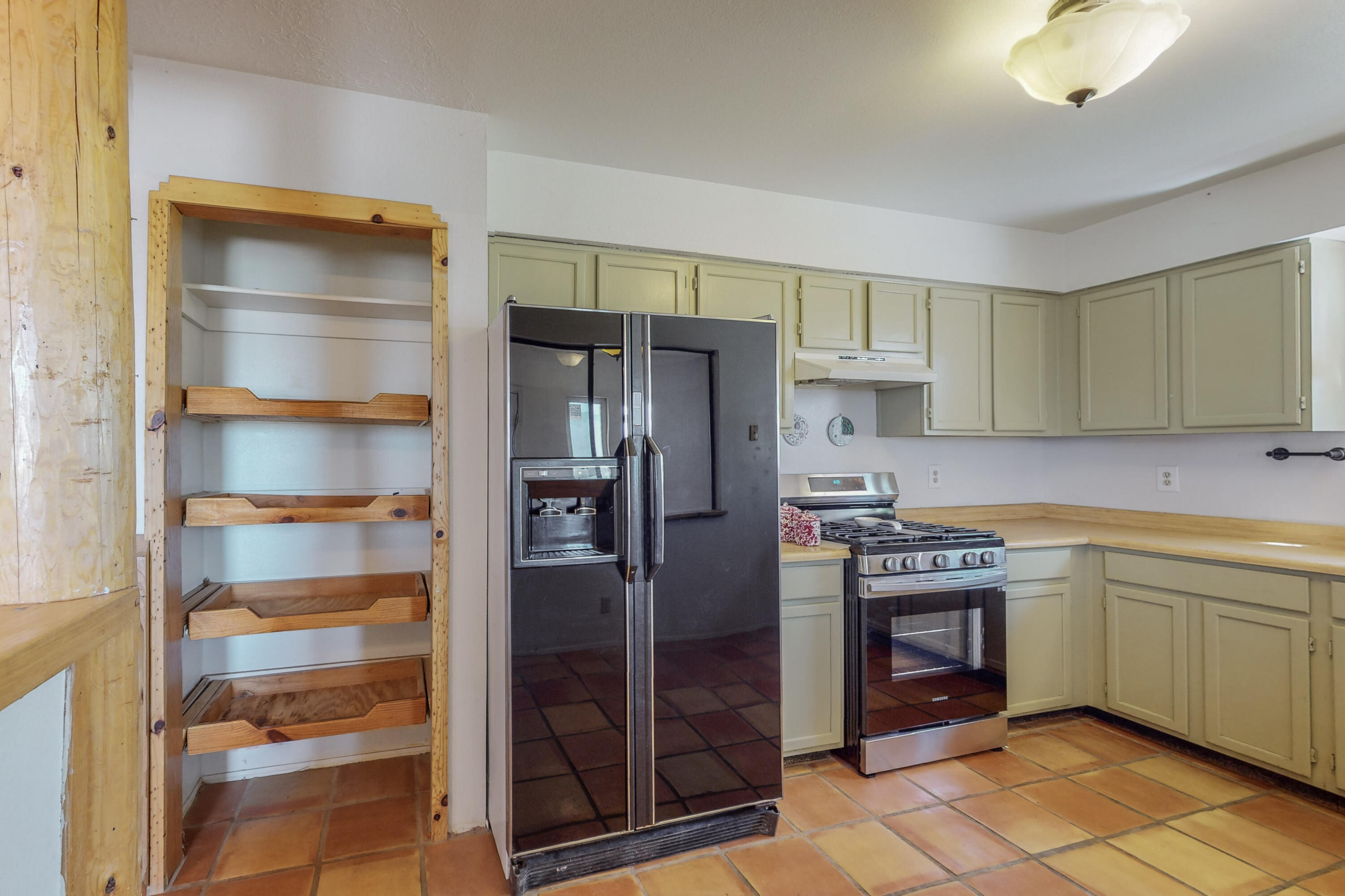 466 Feldspar Drive NE