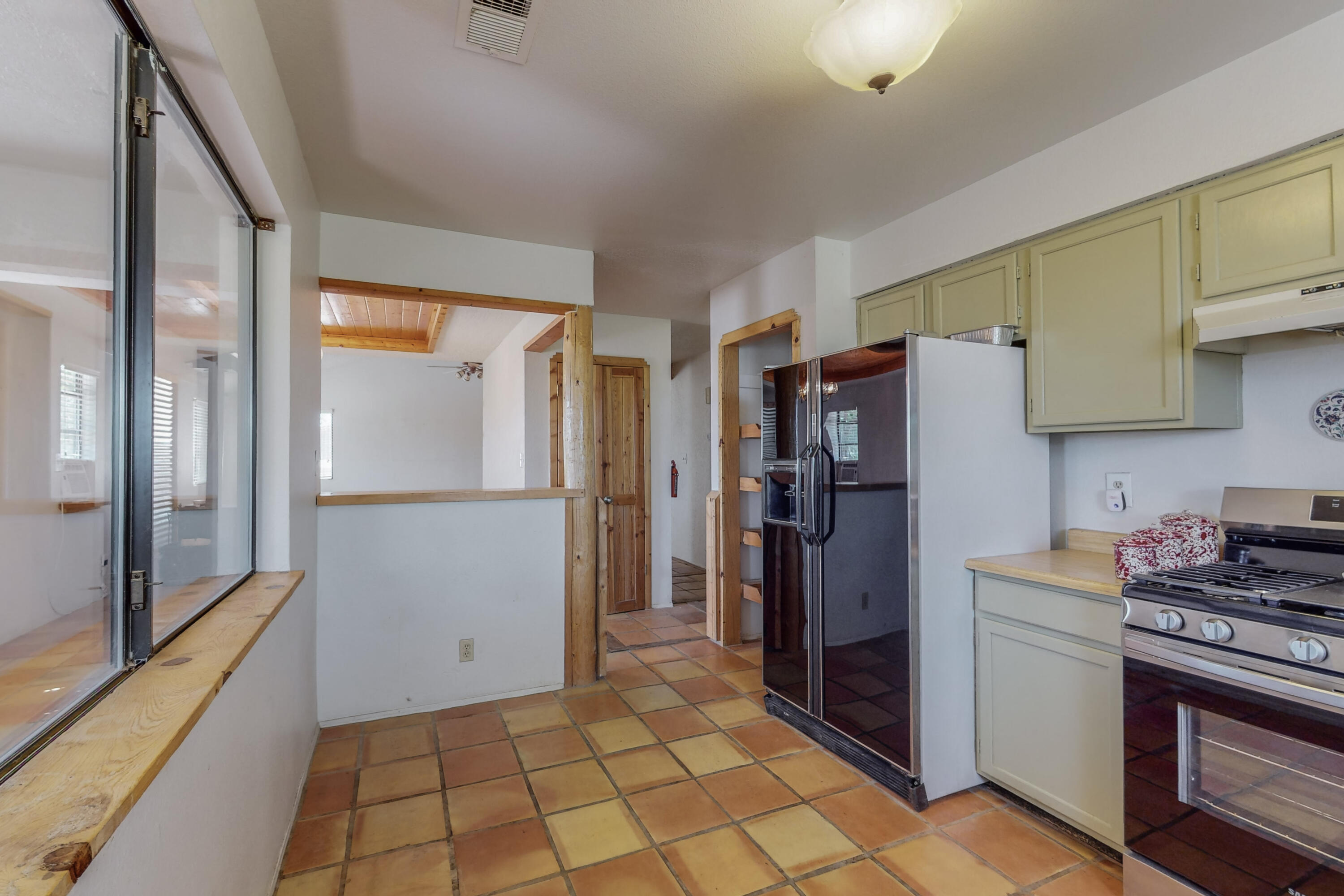 466 Feldspar Drive NE