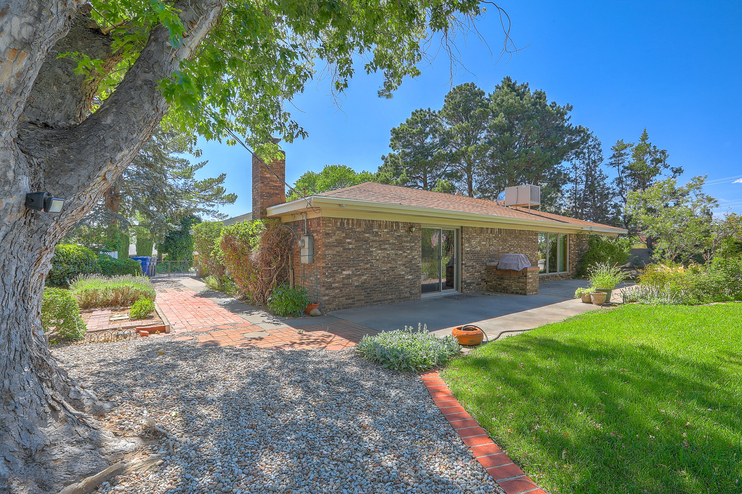 1004 Casa Grande Court NE