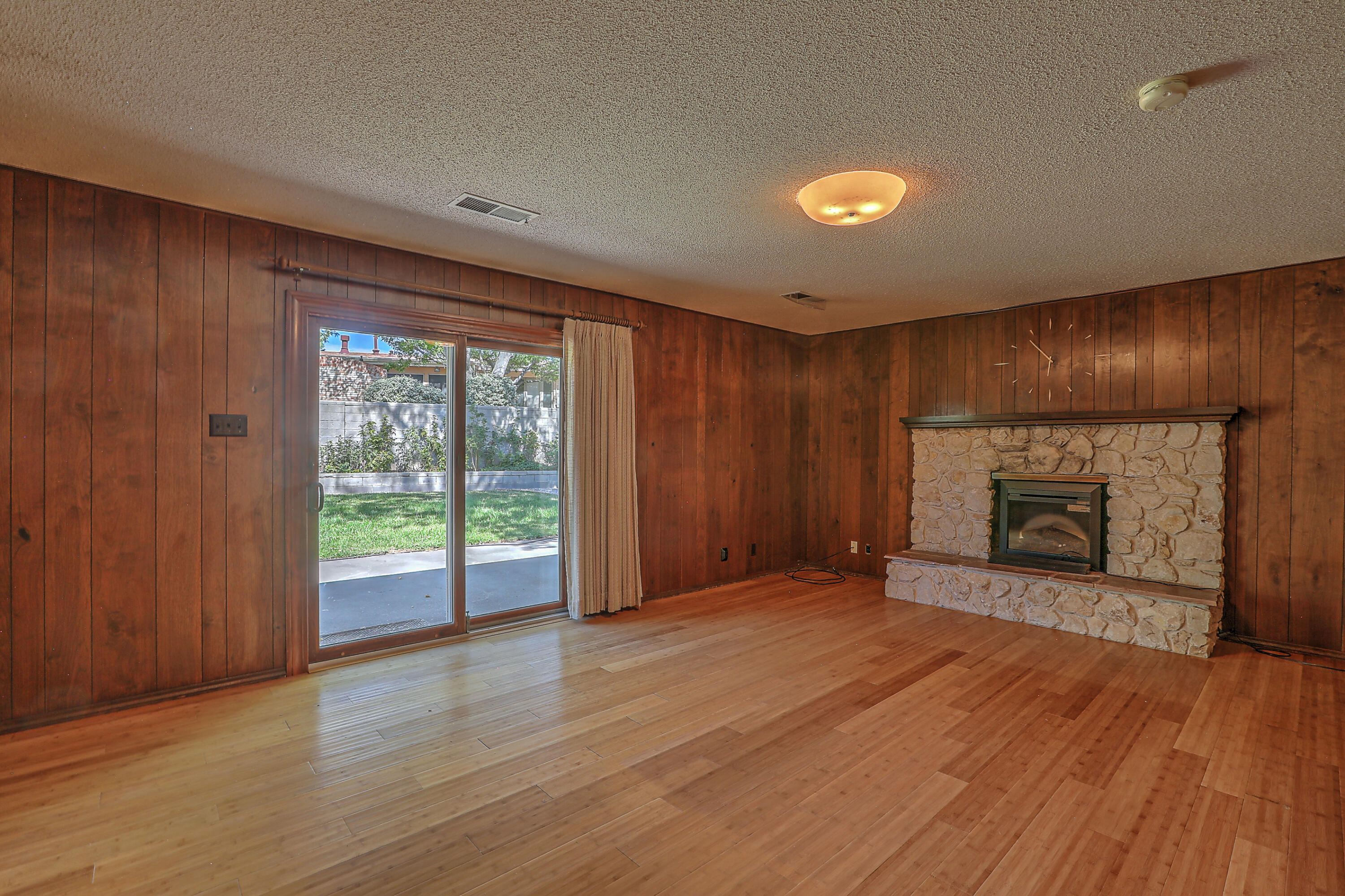 1004 Casa Grande Court NE