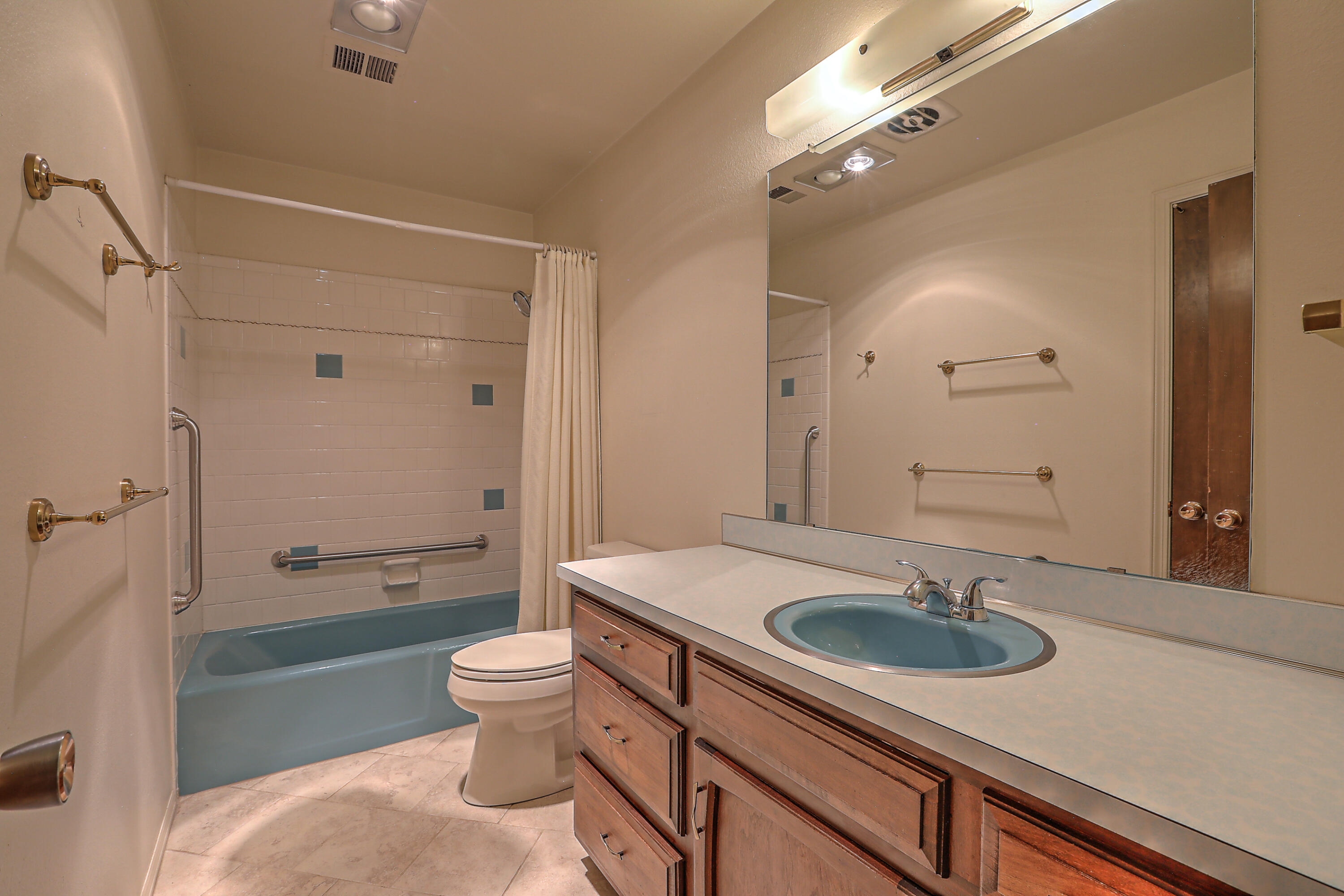 1004 Casa Grande Court NE