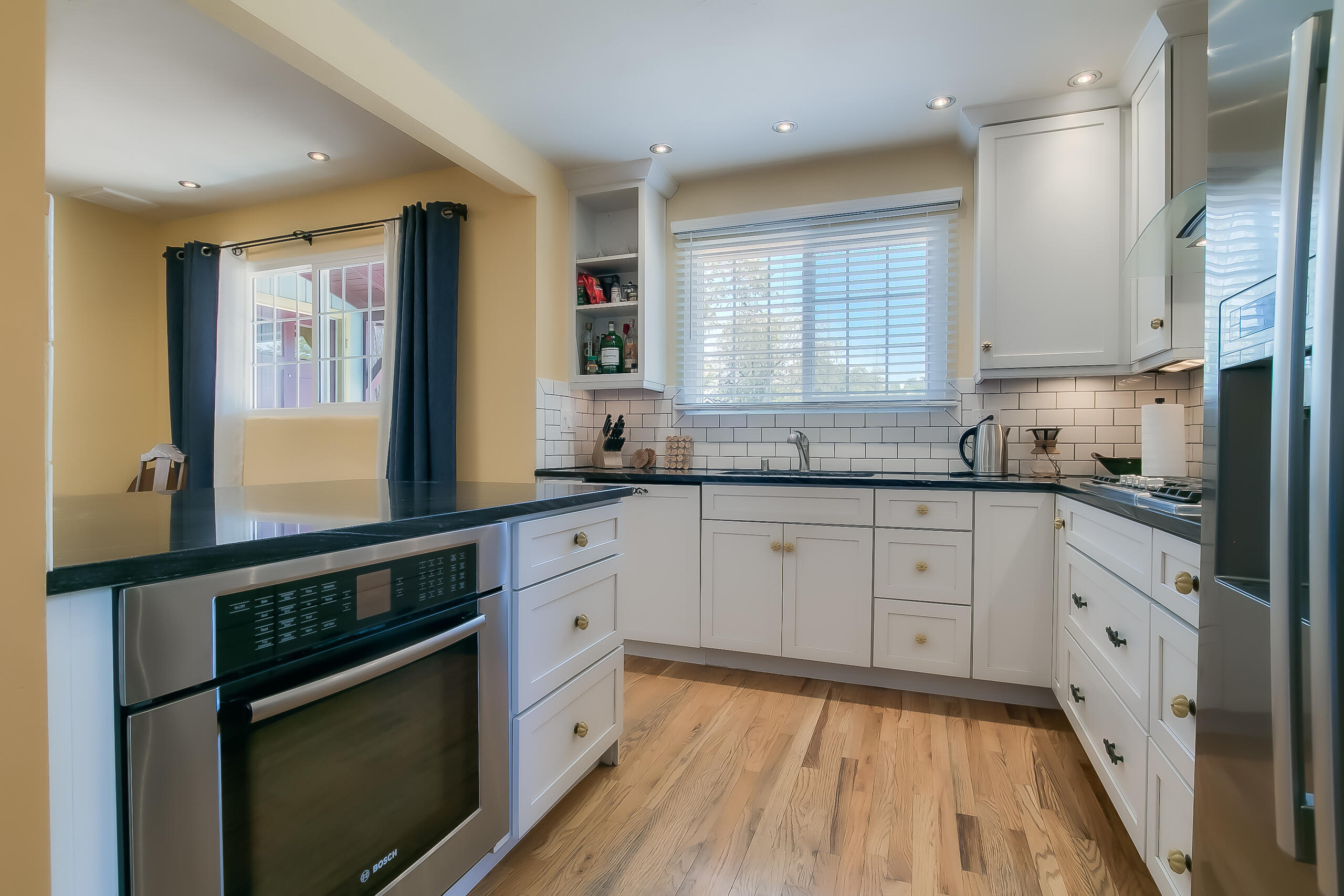 213 Hermosa Drive NE