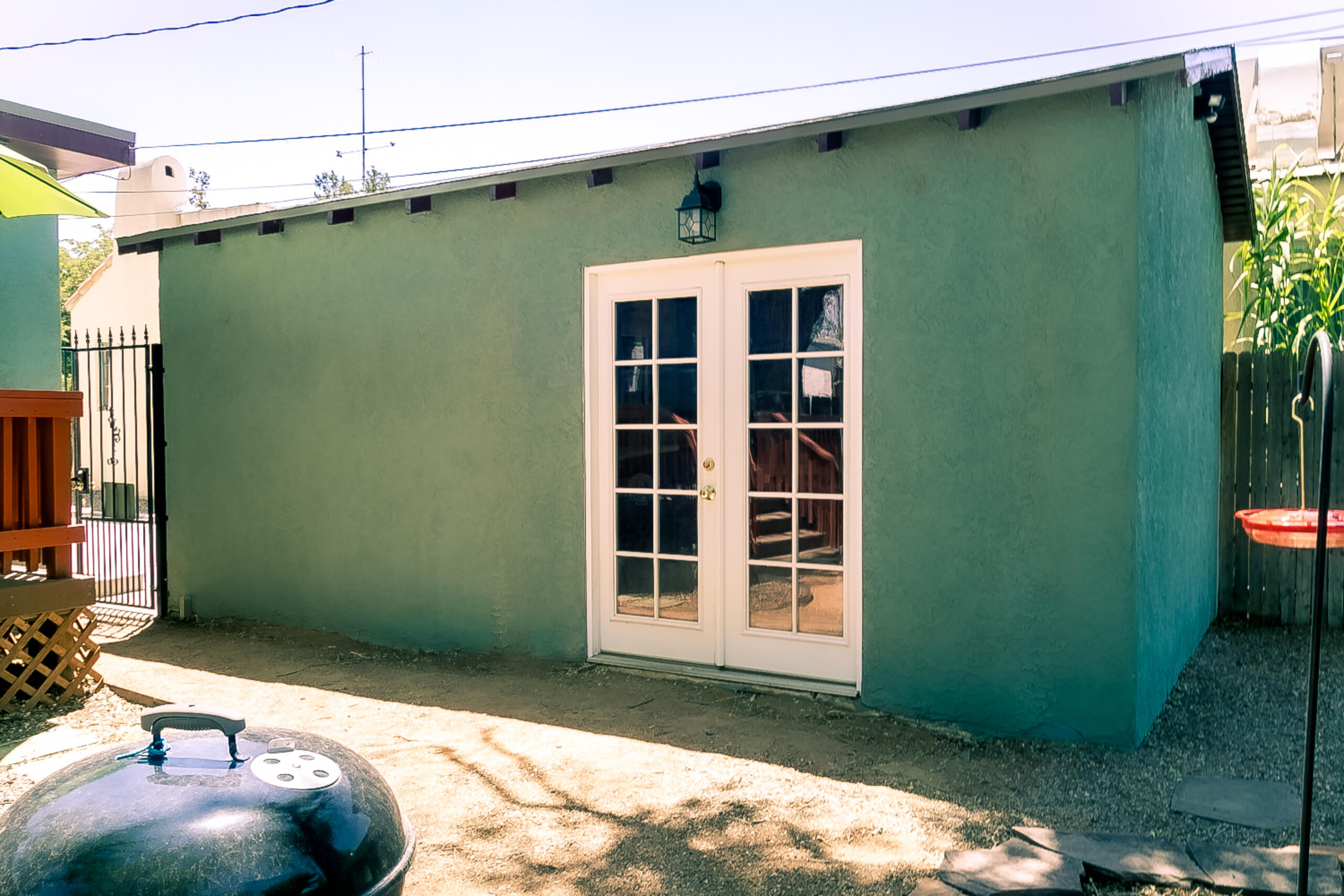 213 Hermosa Drive NE