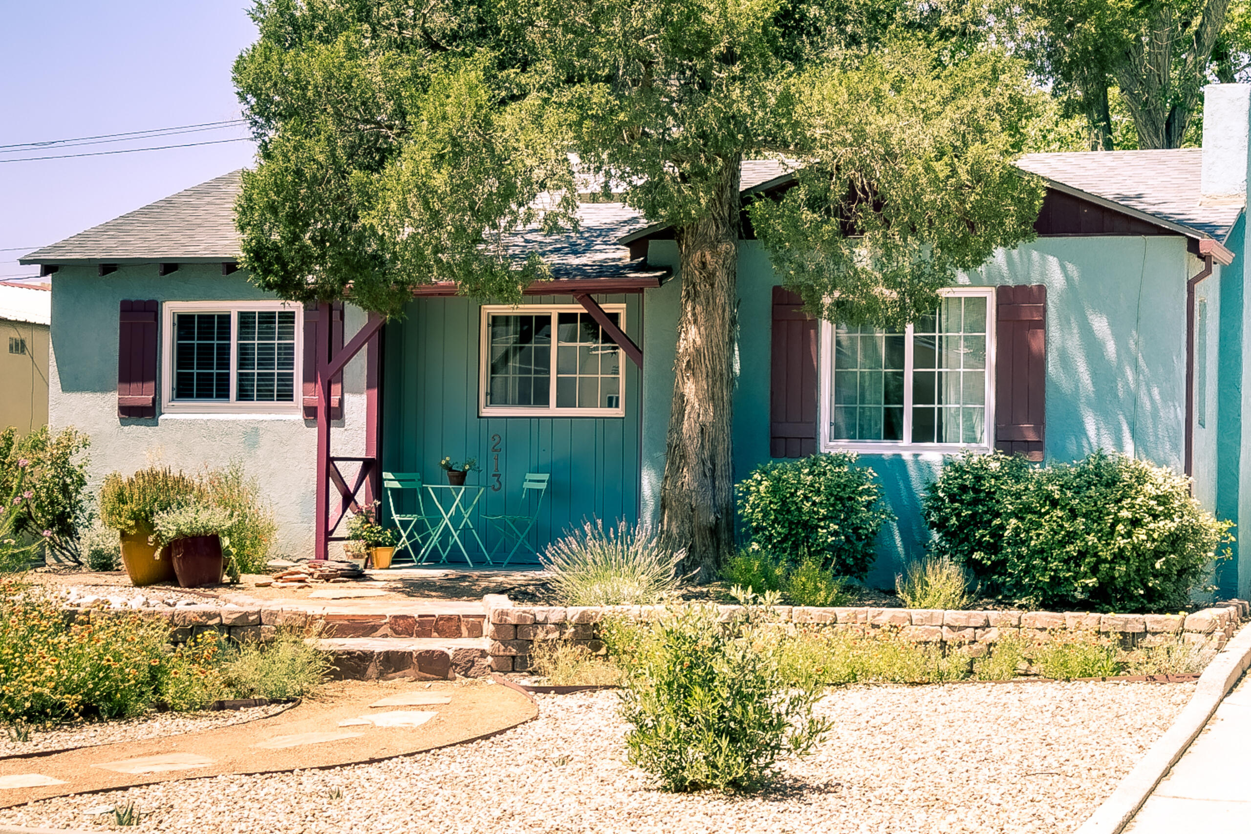 213 Hermosa Drive NE