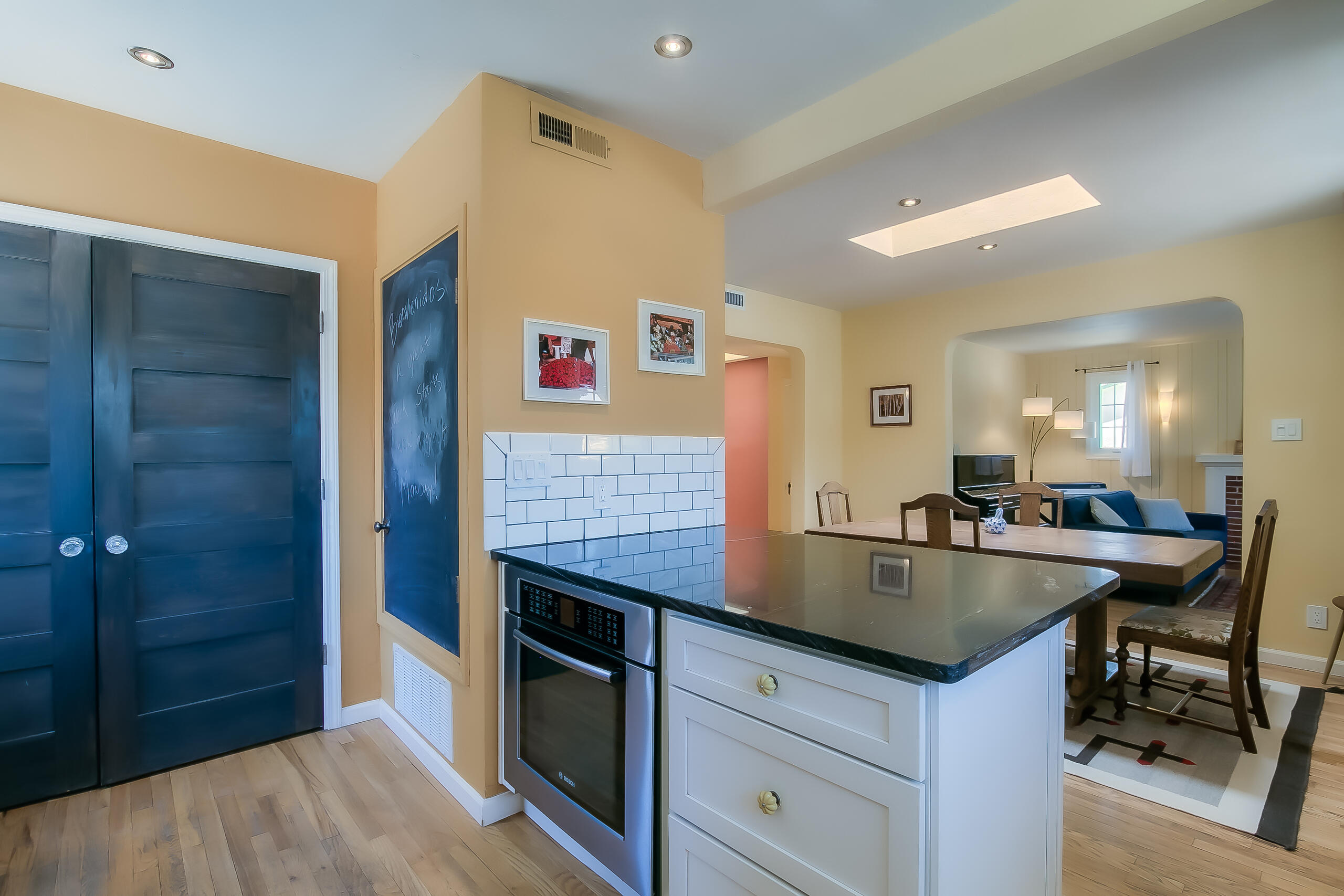 213 Hermosa Drive NE