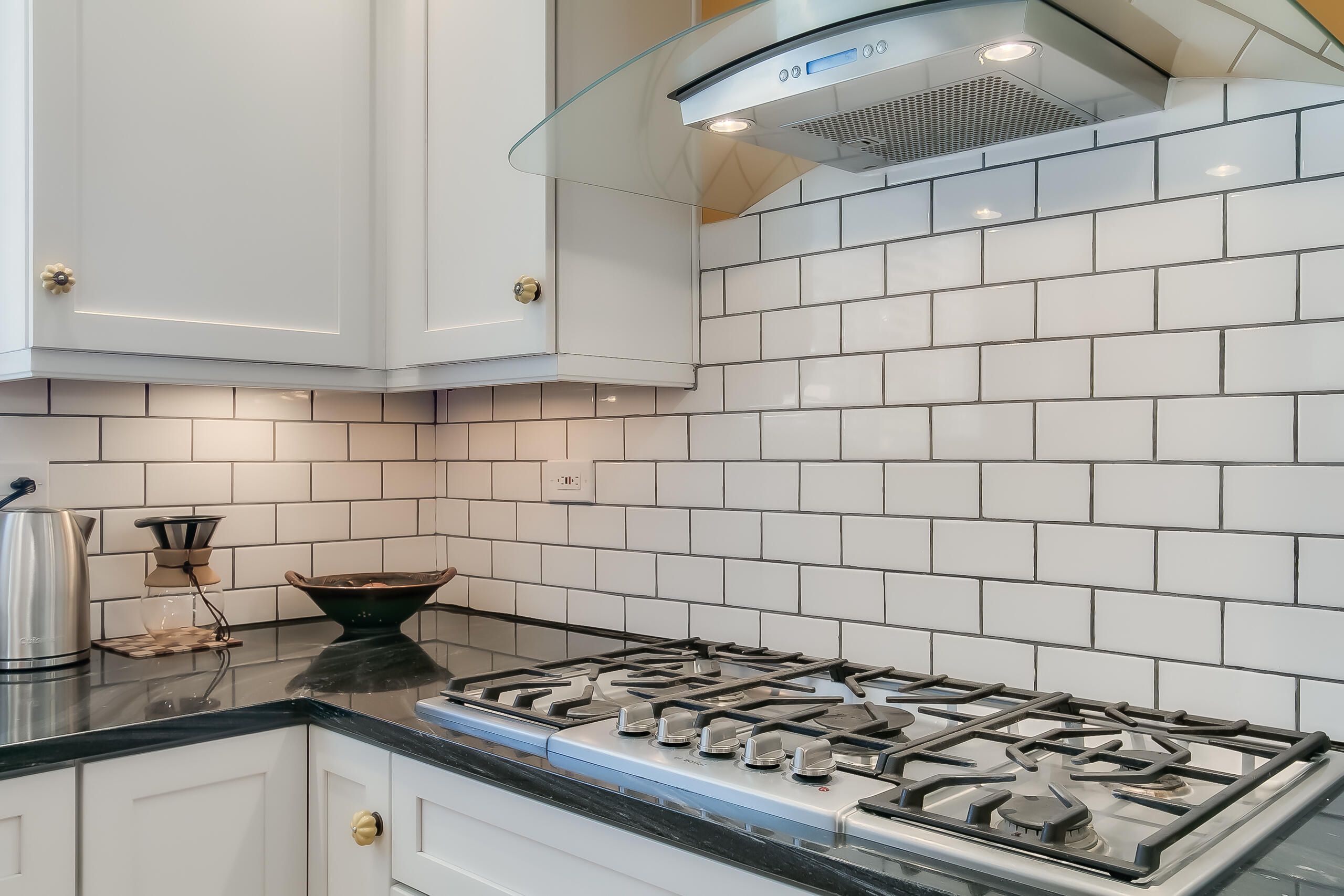 213 Hermosa Drive NE