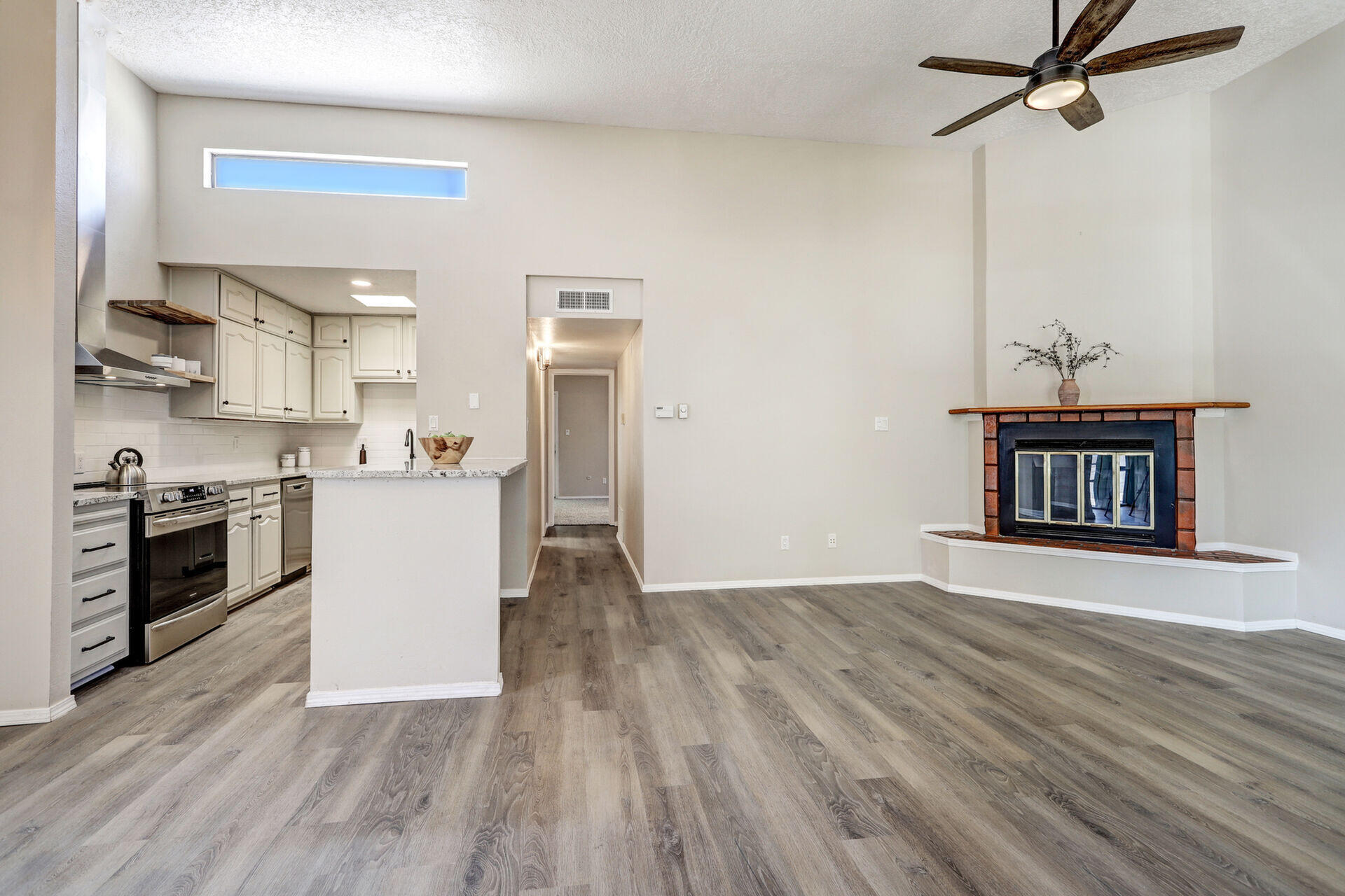 13420 Panorama Loop NE