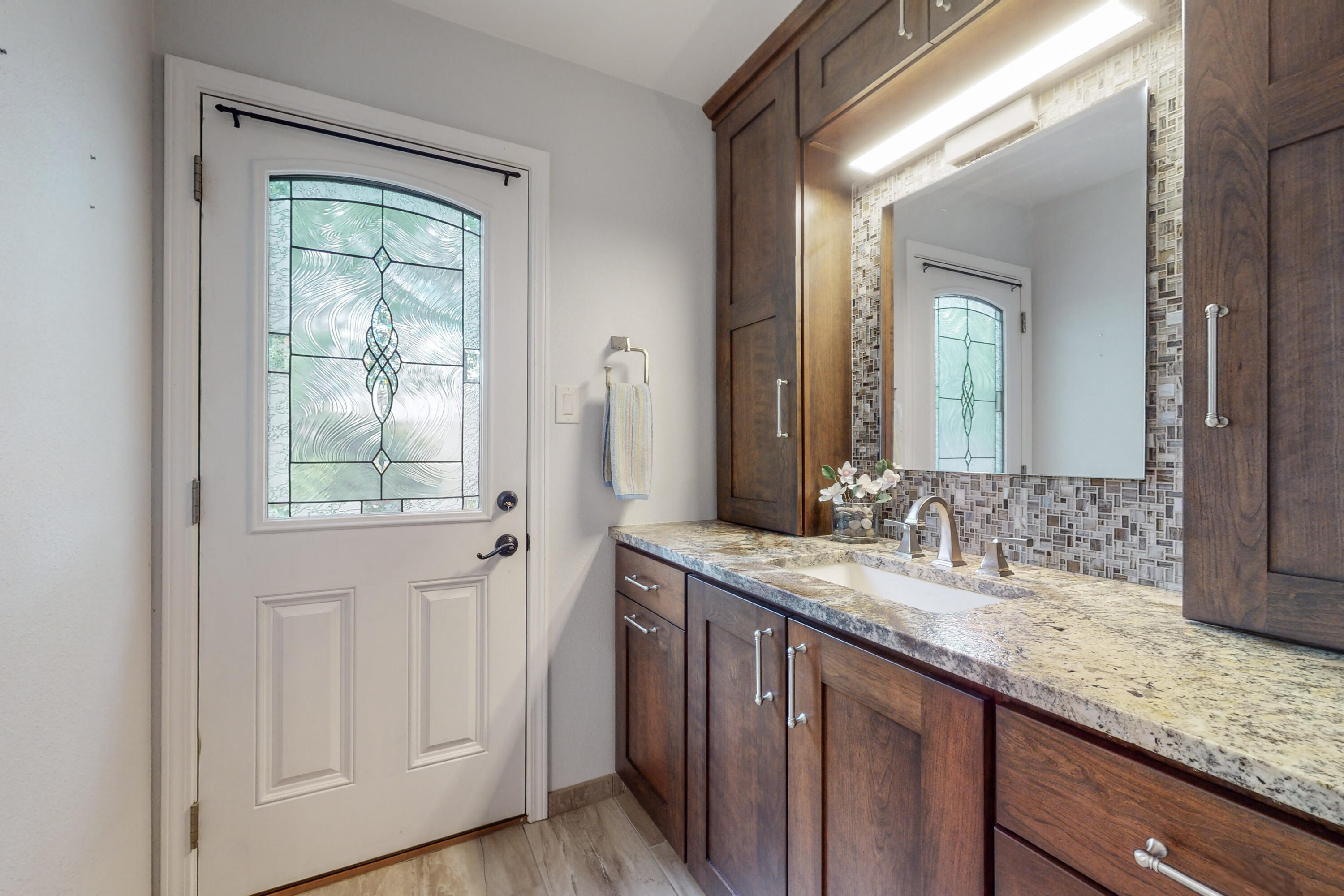 8132 Otero Avenue NE