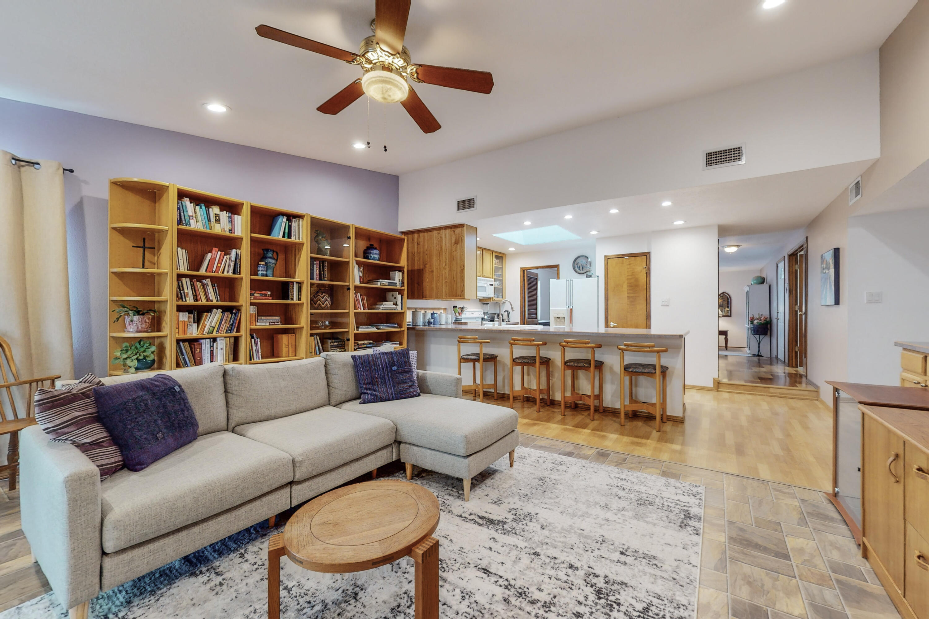 8132 Otero Avenue NE