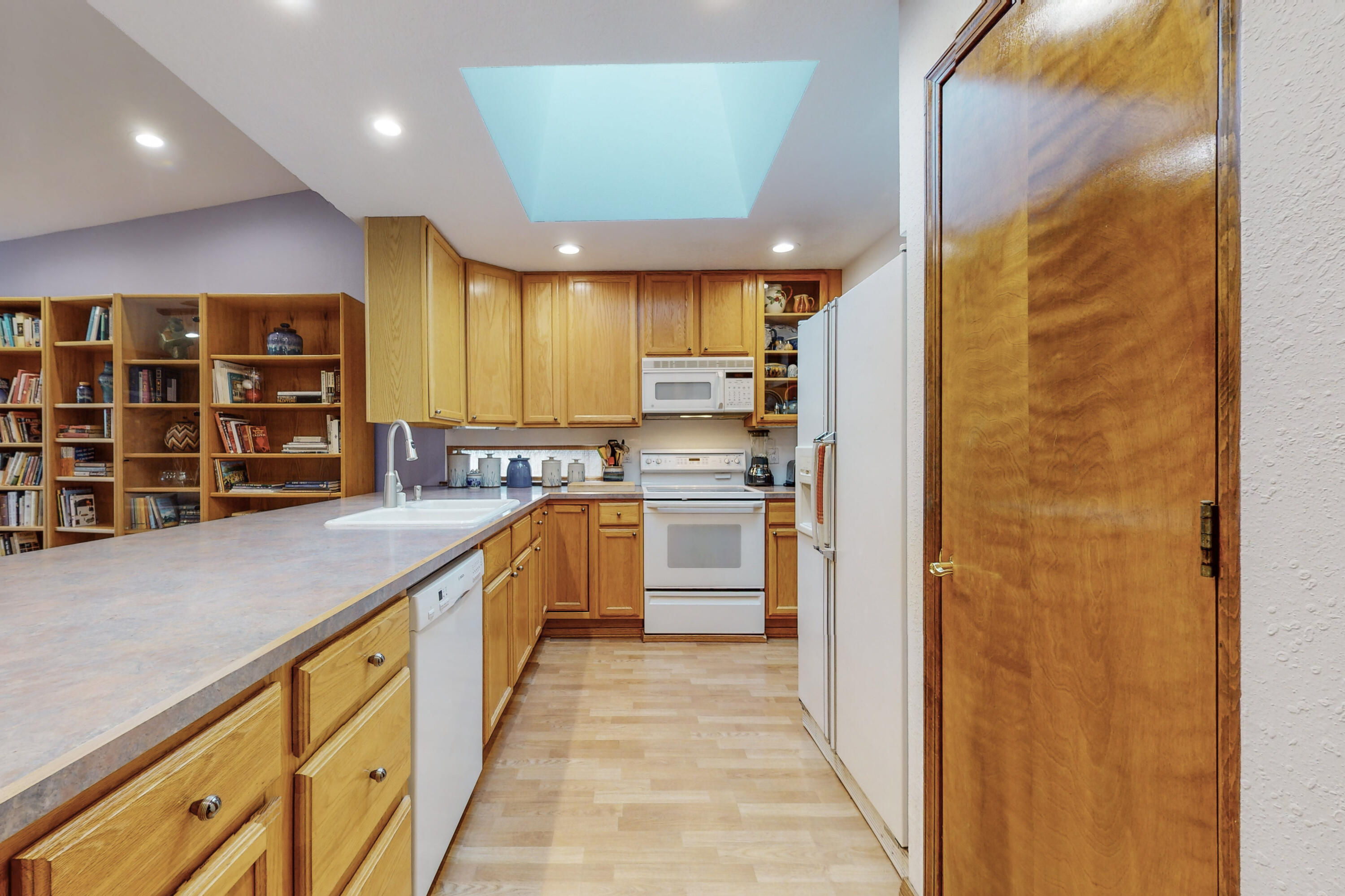 8132 Otero Avenue NE