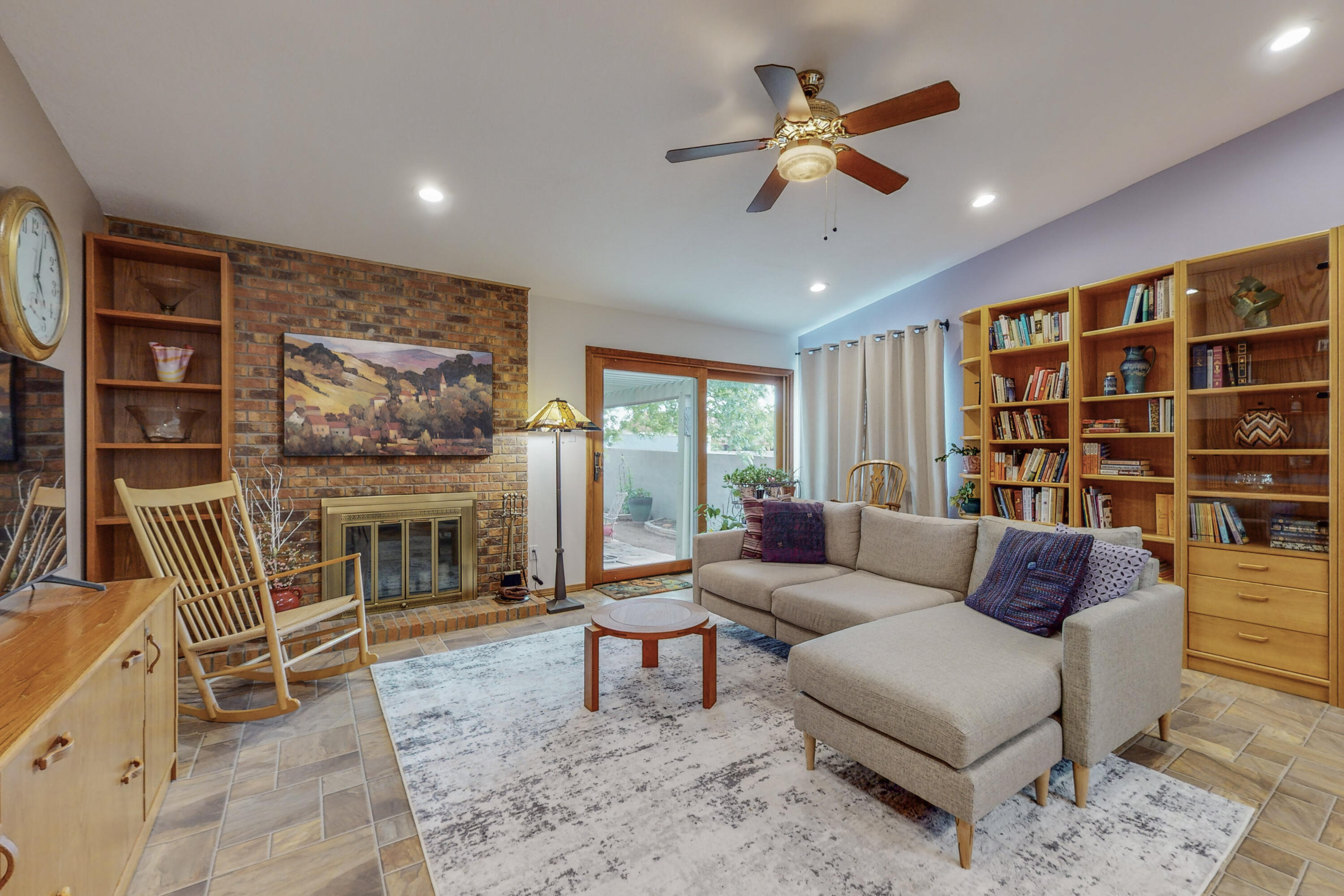 8132 Otero Avenue NE