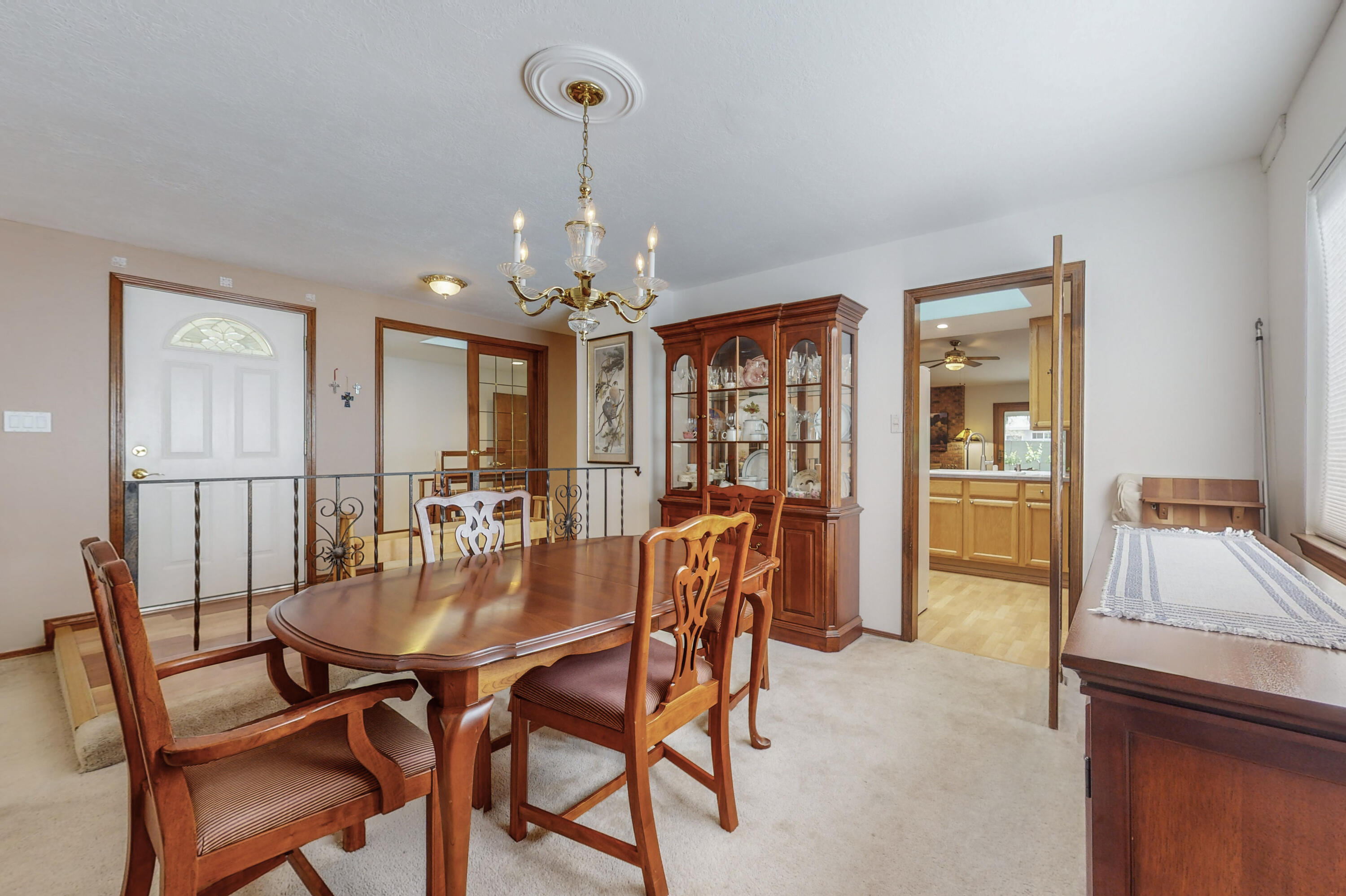 8132 Otero Avenue NE