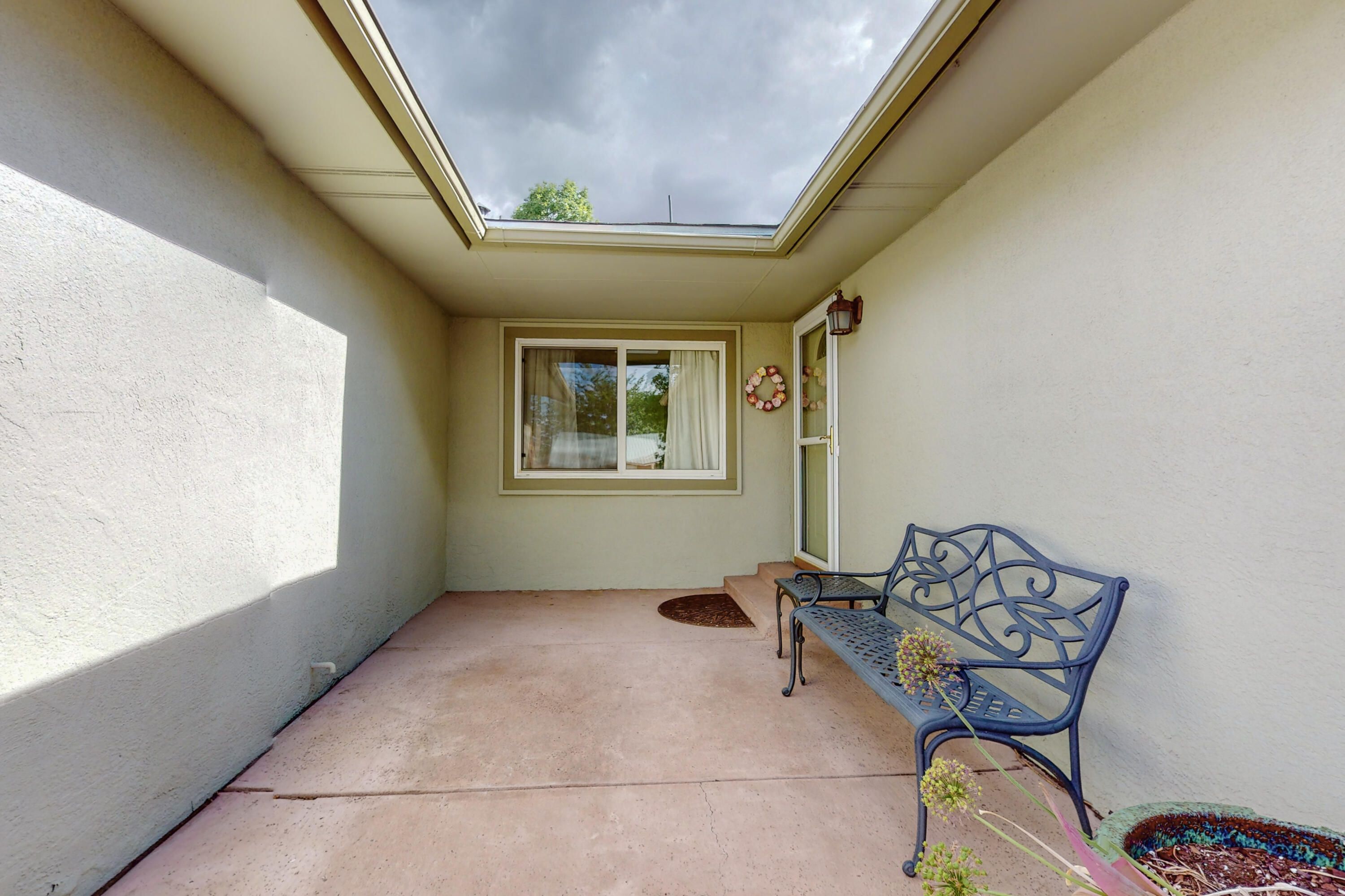 8132 Otero Avenue NE